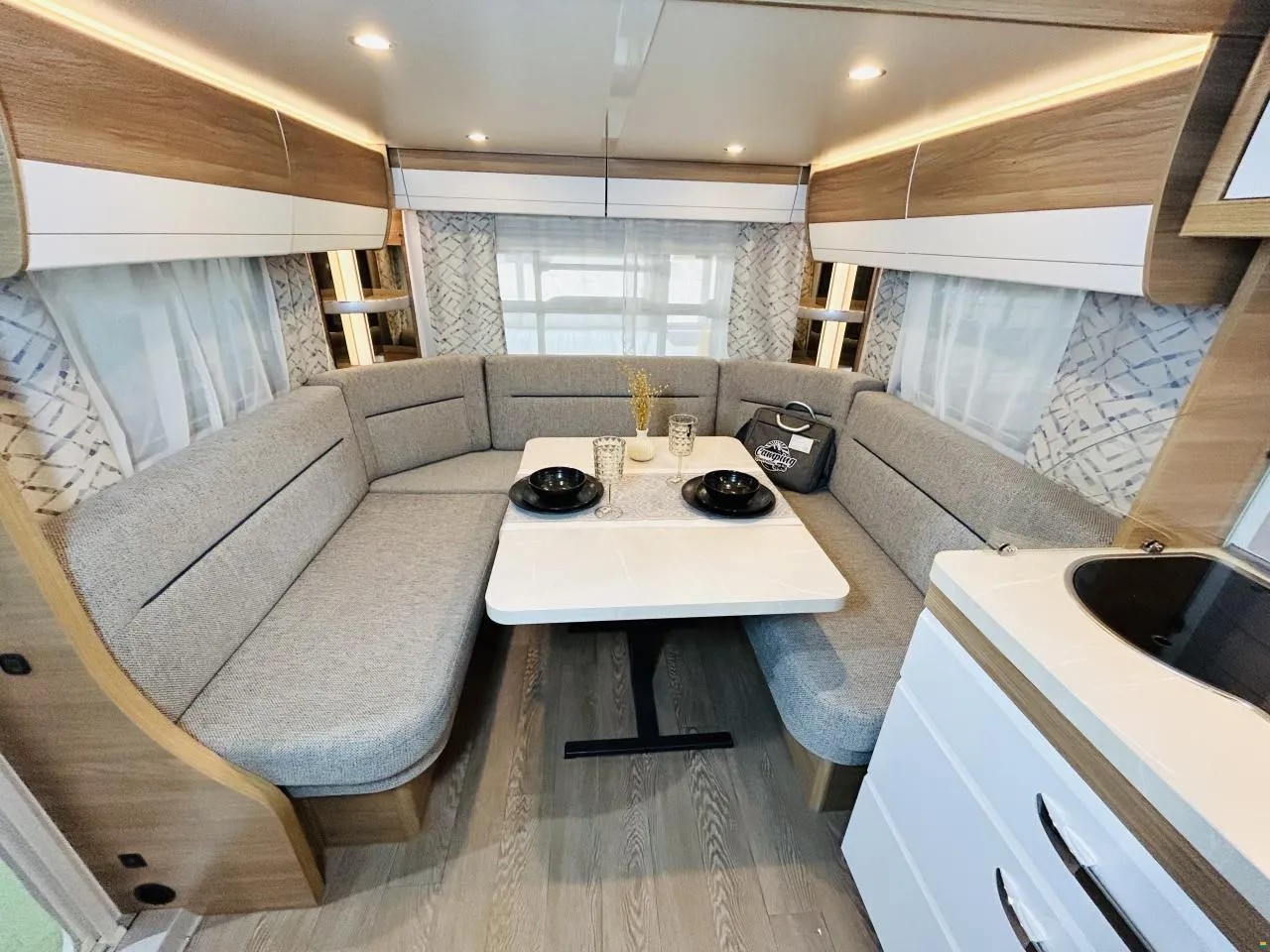 HOBBY De Luxe 515 UHL-image-6