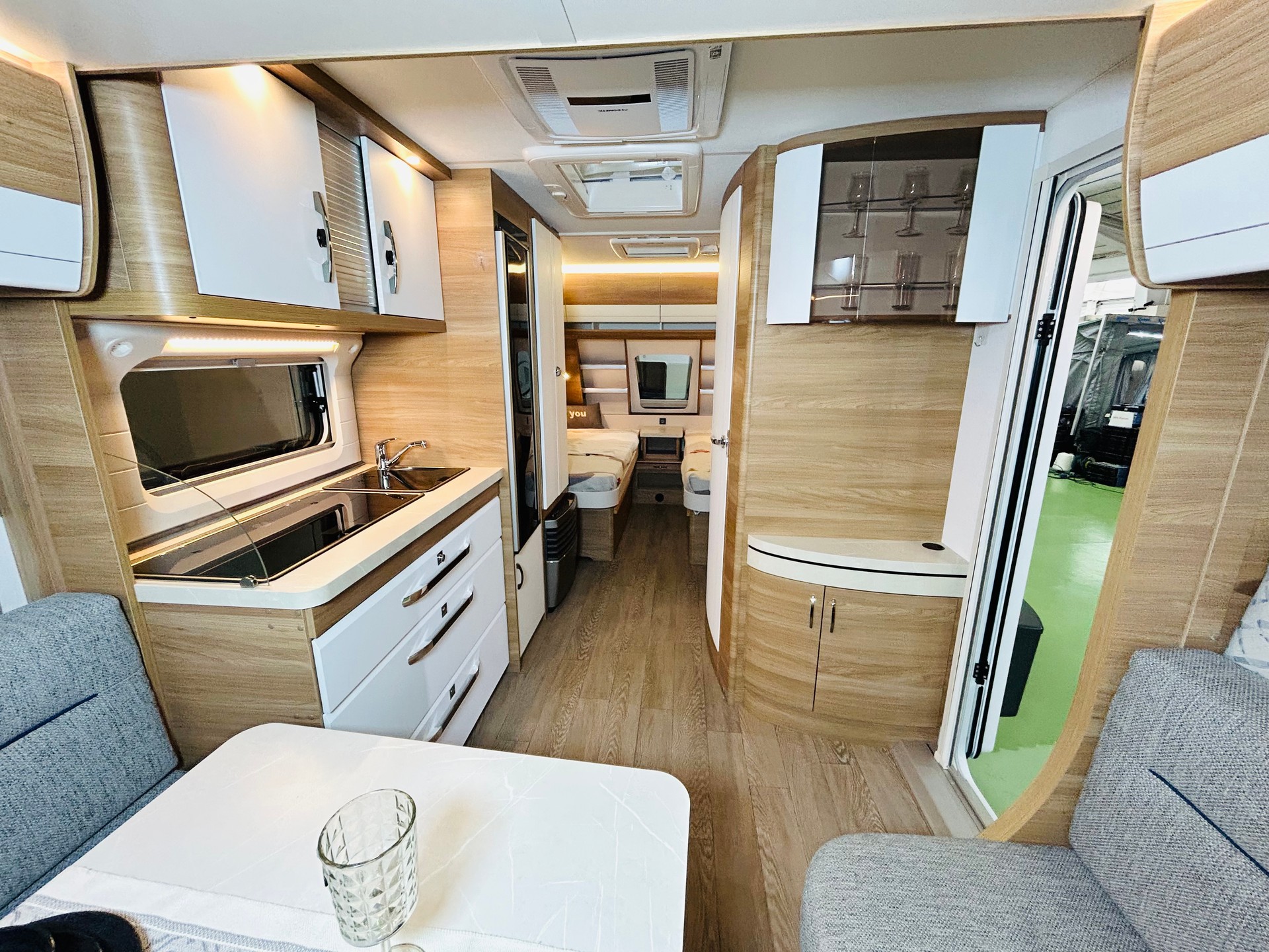 HOBBY De Luxe 515 UHL-image-8