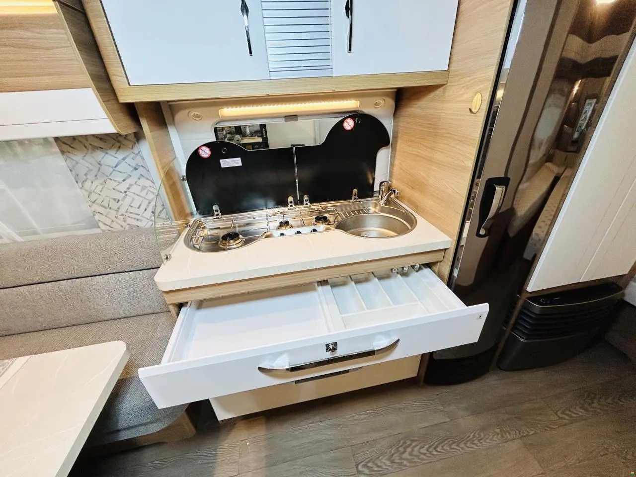 HOBBY De Luxe 515 UHL-image-9