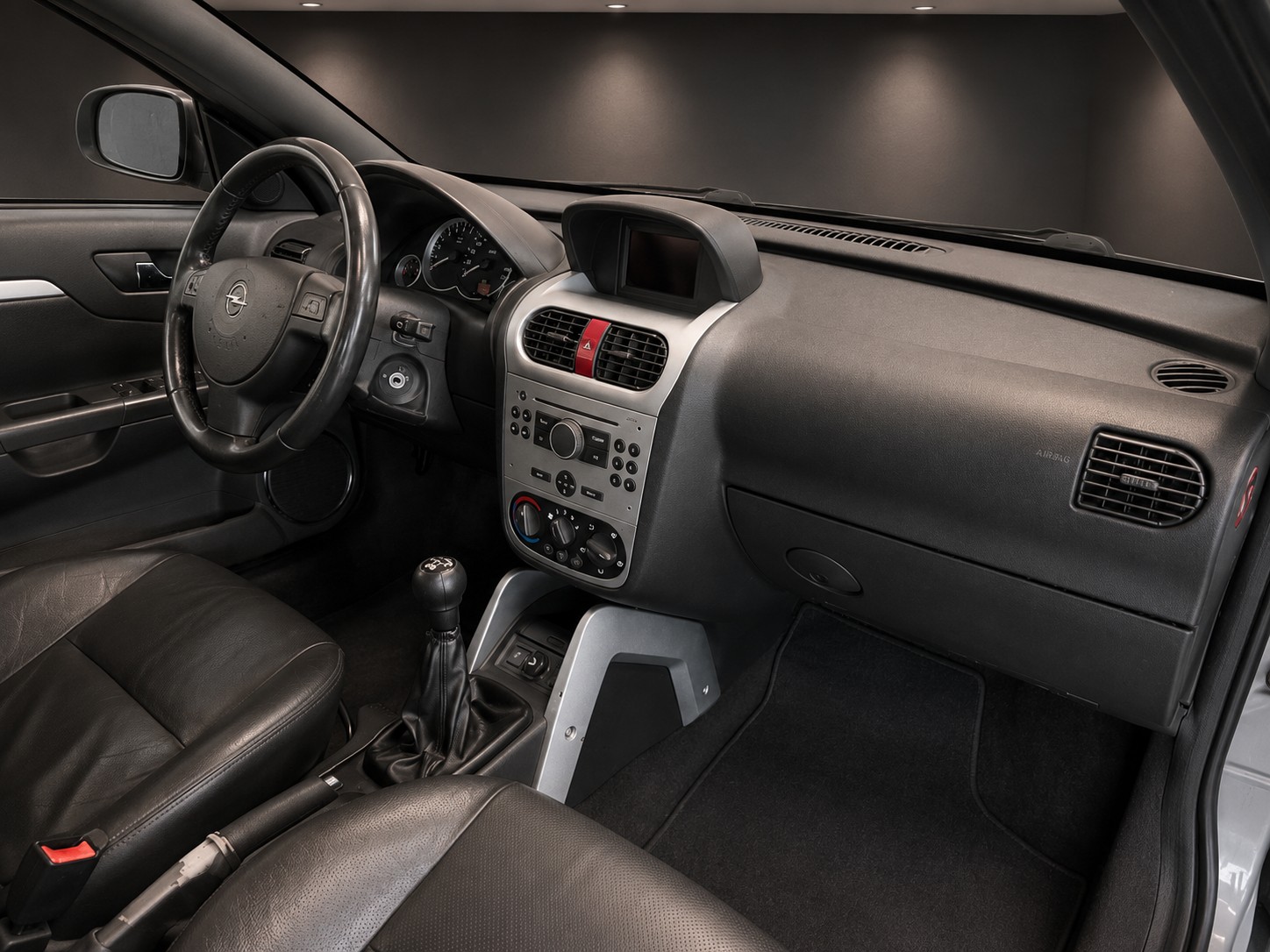 OPEL Tigra 1.8 Sport-image-9
