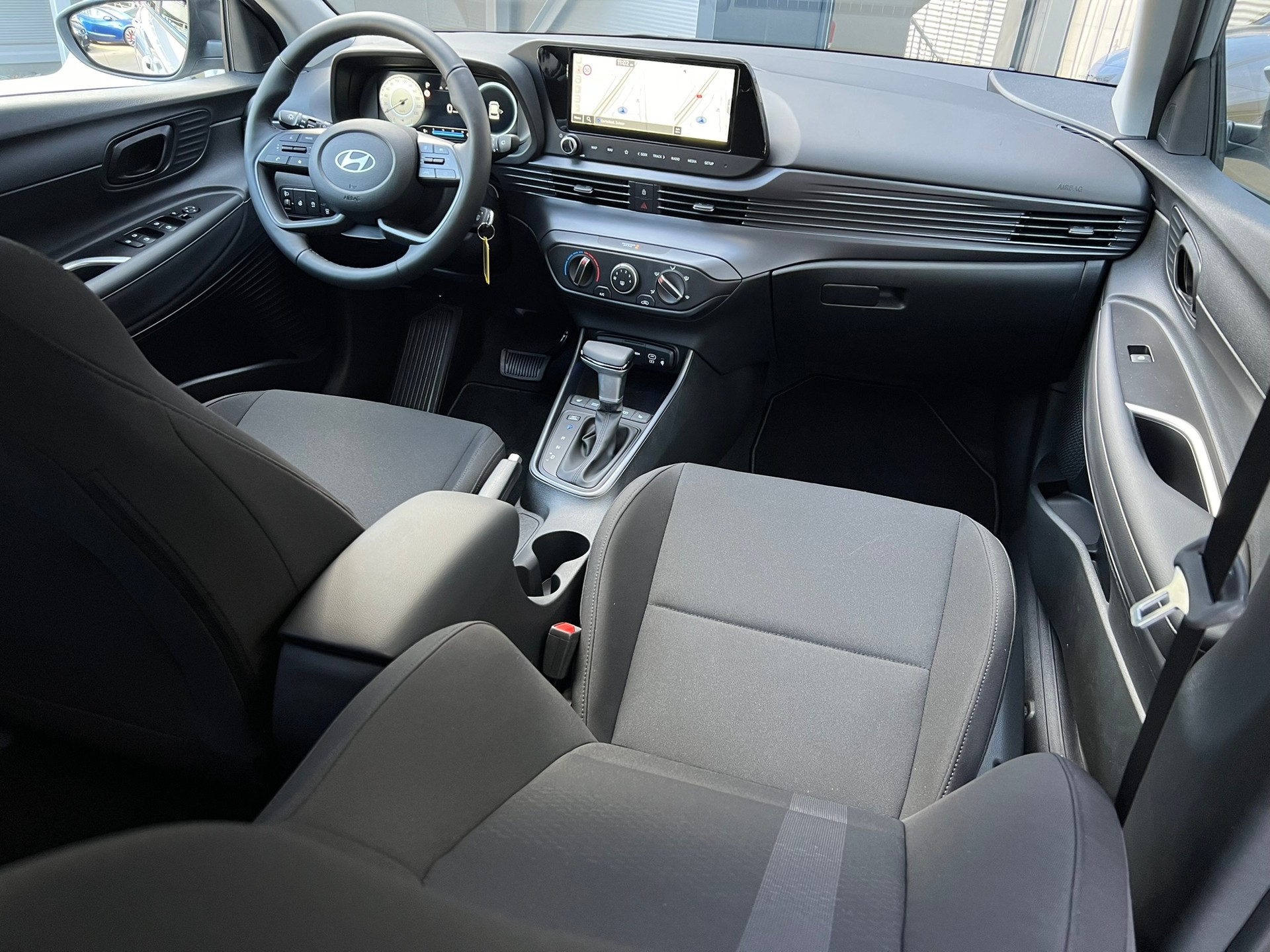 HYUNDAI i20 1.0 T-GDi Amplia DCT-image-9