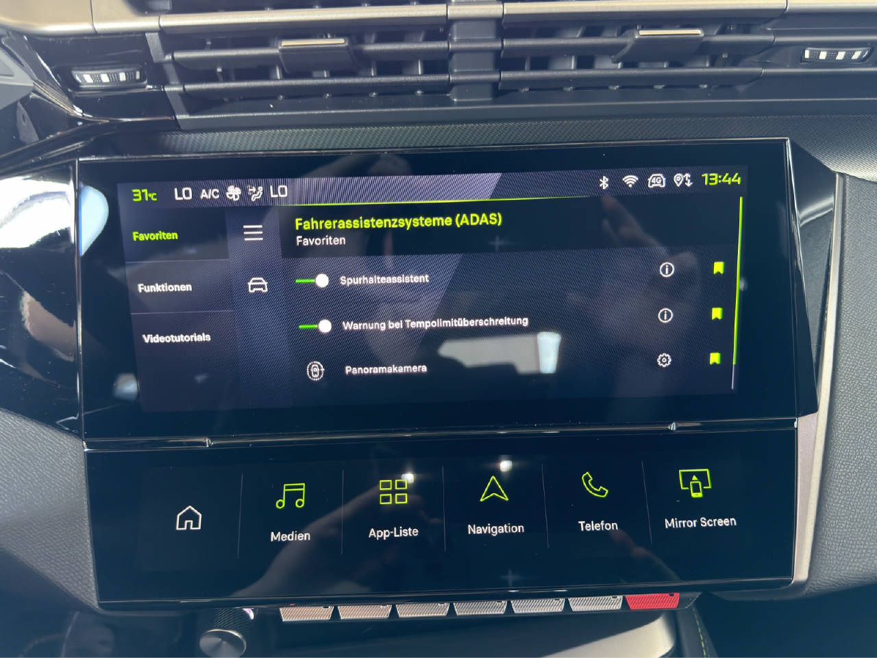 PEUGEOT 408 1.2 Hybrid GT Demo-image-14
