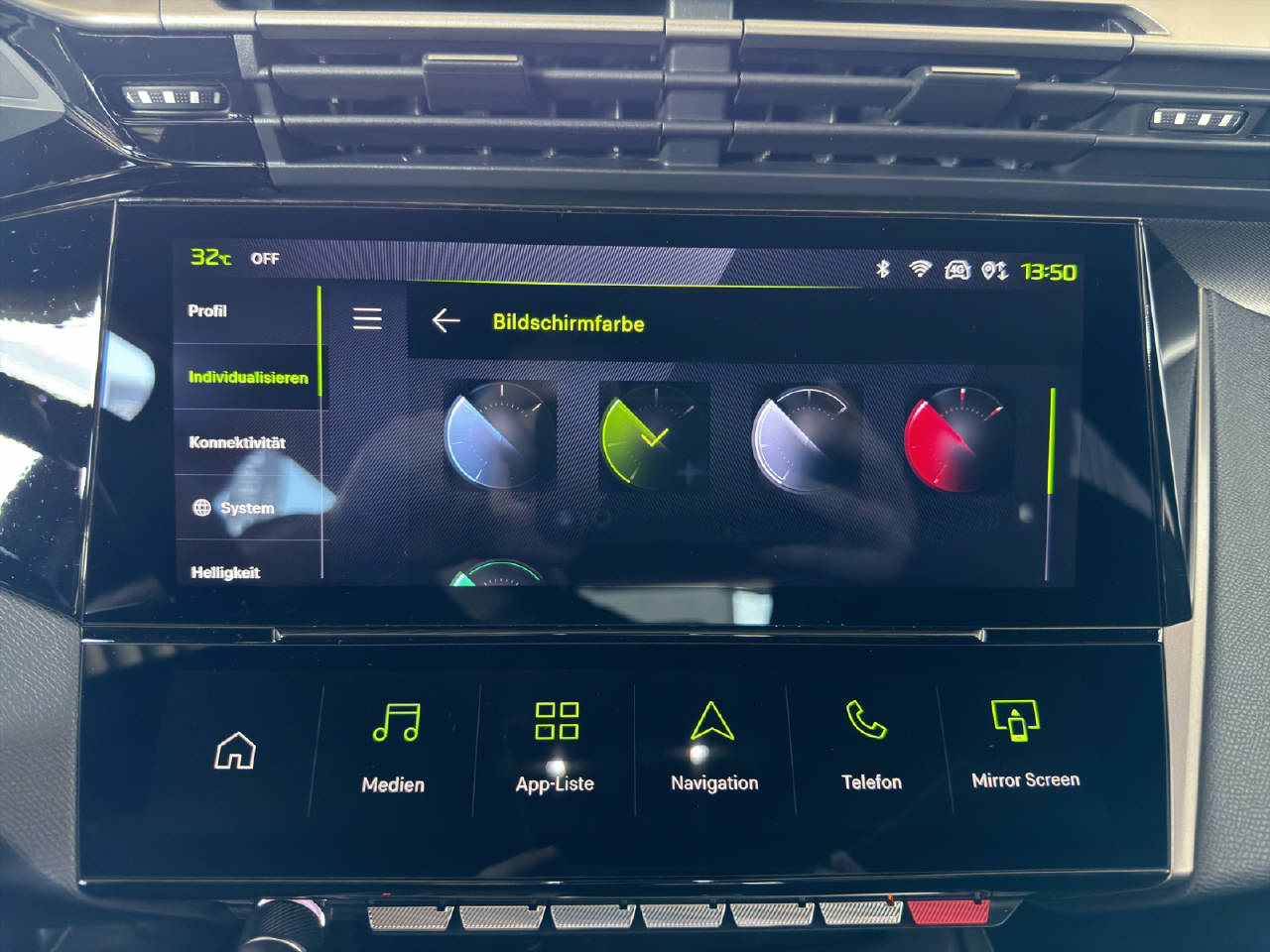 PEUGEOT 408 1.2 Hybrid GT Demo-image-10