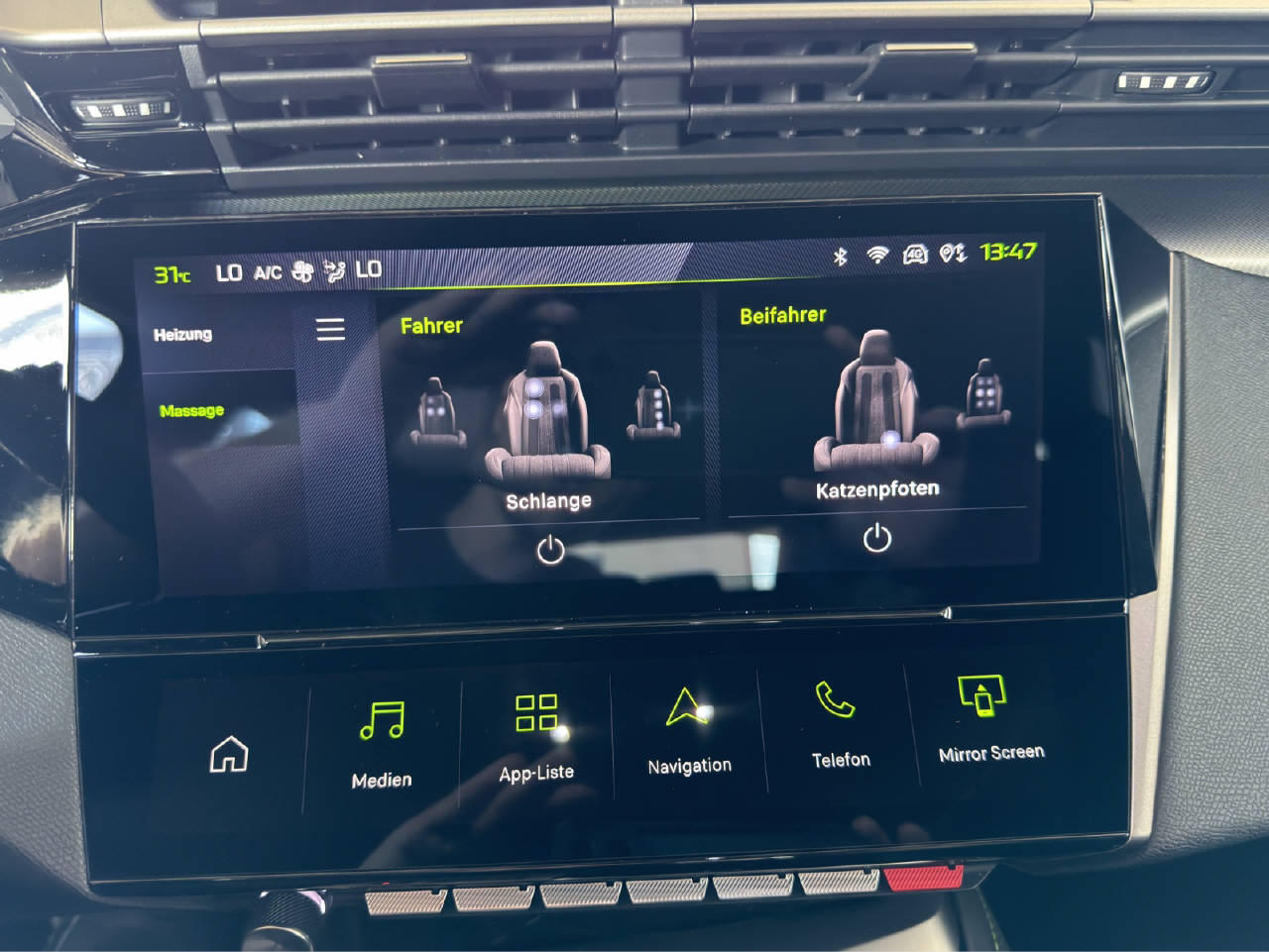 PEUGEOT 408 1.2 Hybrid GT Demo-image-15