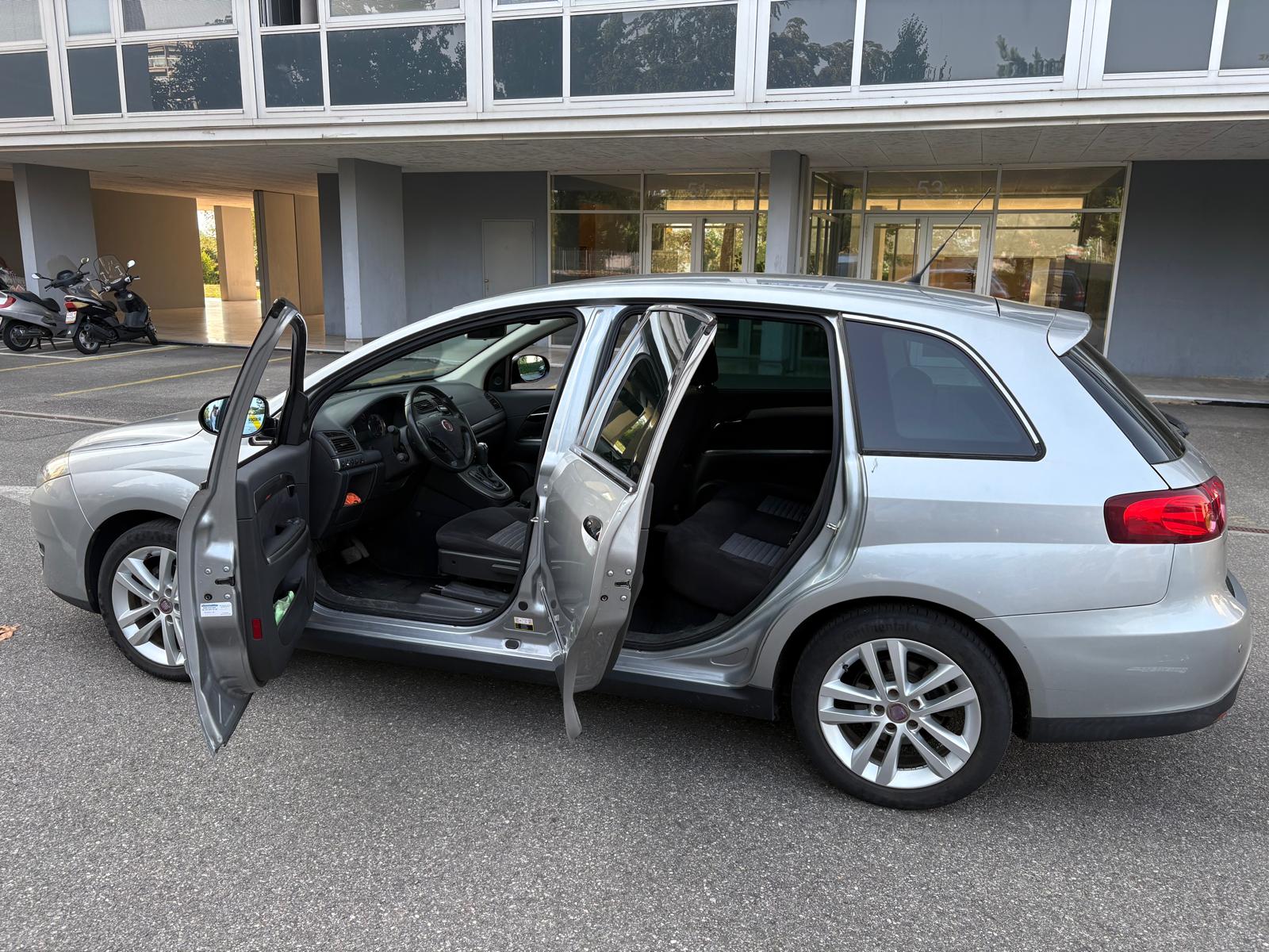 FIAT Croma 1.9 16V JTD Emotion Automatic-image-7
