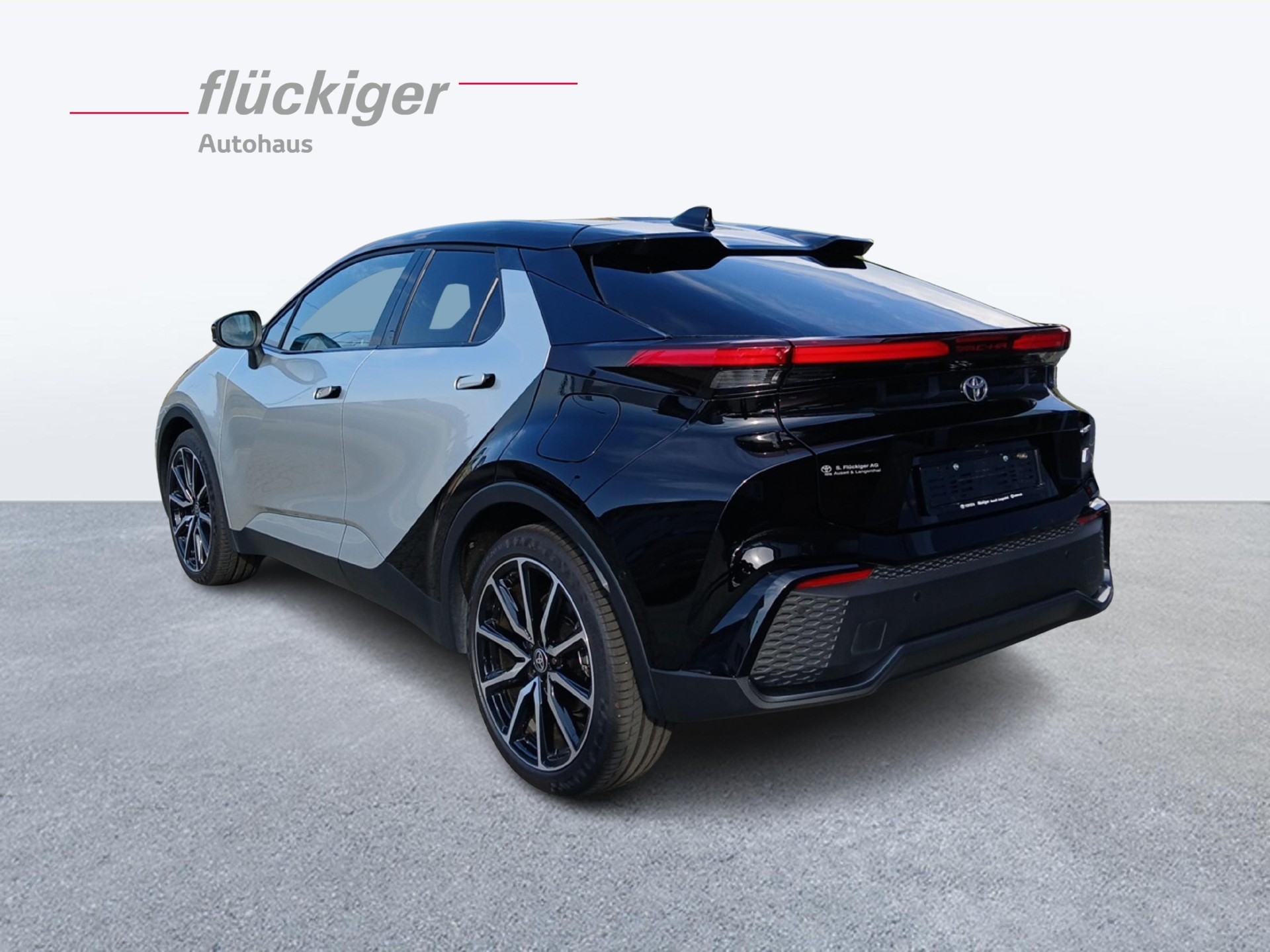 TOYOTA C-HR 2.0 PHEV GR Sport Premiere-image-2