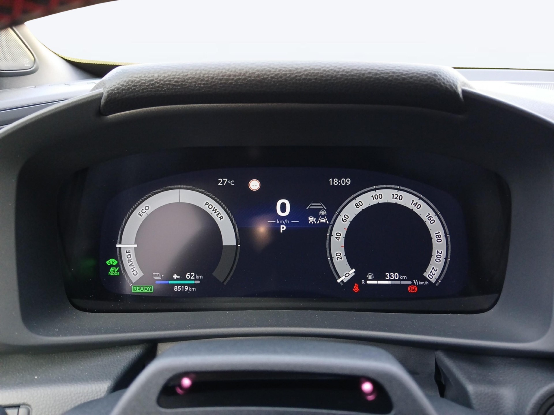 TOYOTA C-HR 2.0 PHEV GR Sport Premiere-image-14