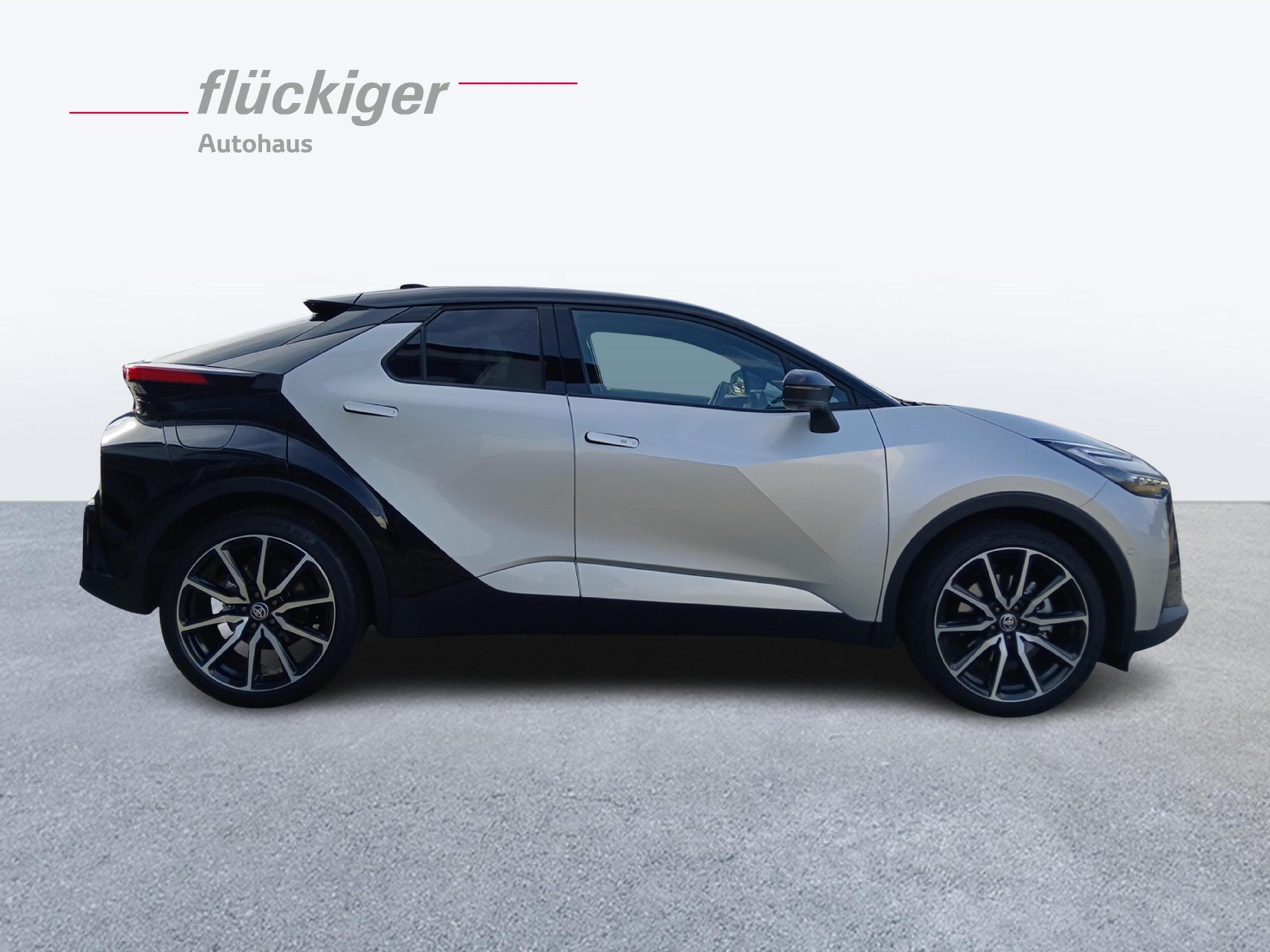 TOYOTA C-HR 2.0 PHEV GR Sport Premiere-image-5
