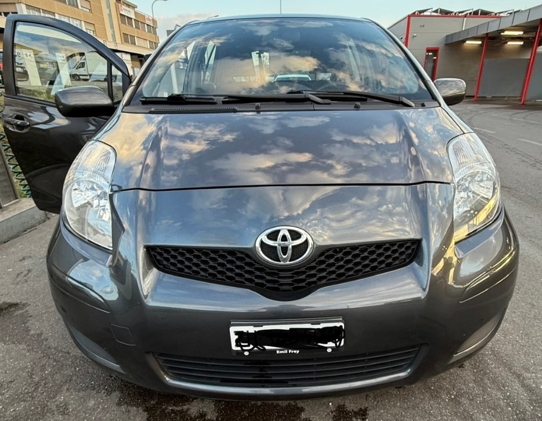 TOYOTA Yaris 1.33 Linea Sol-image-0
