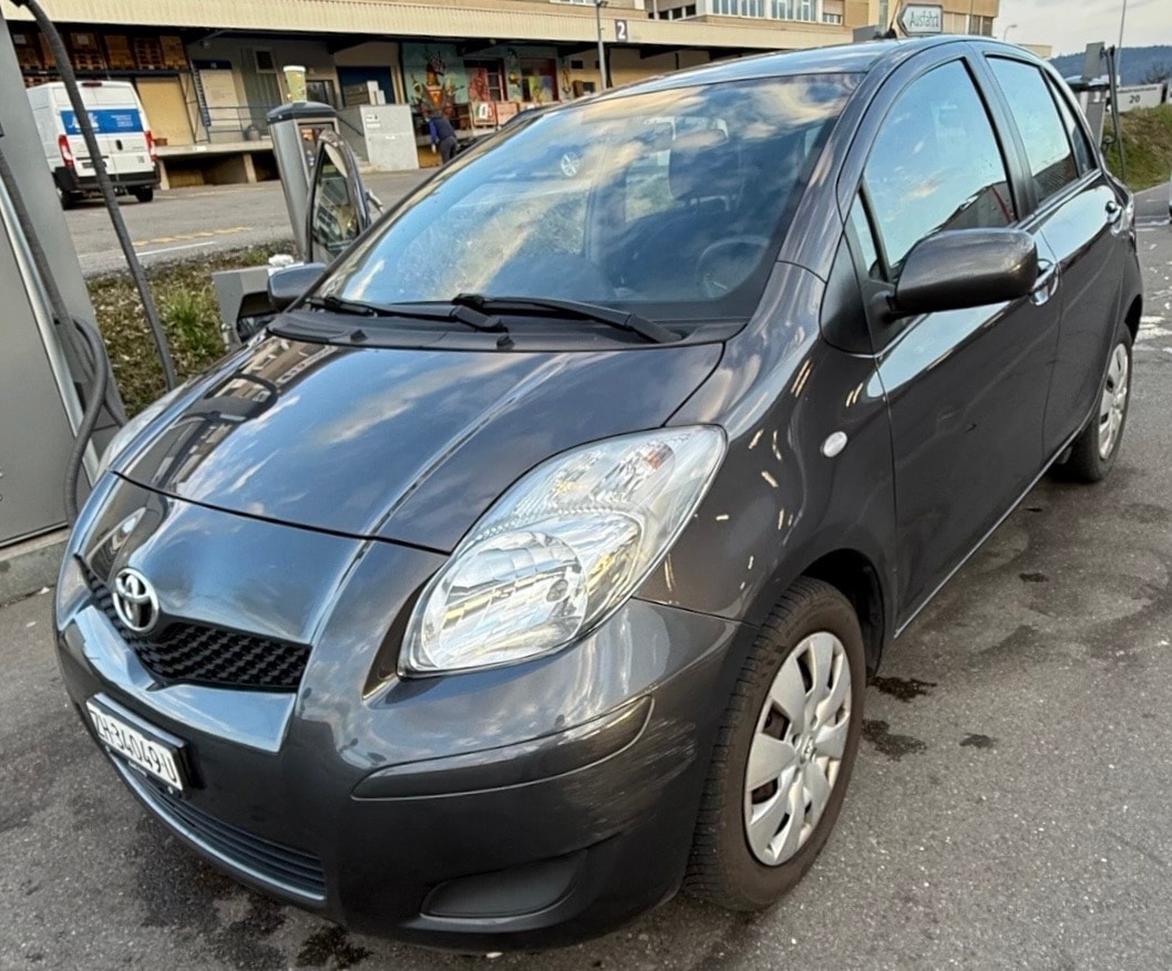 TOYOTA Yaris 1.33 Linea Sol-image-2