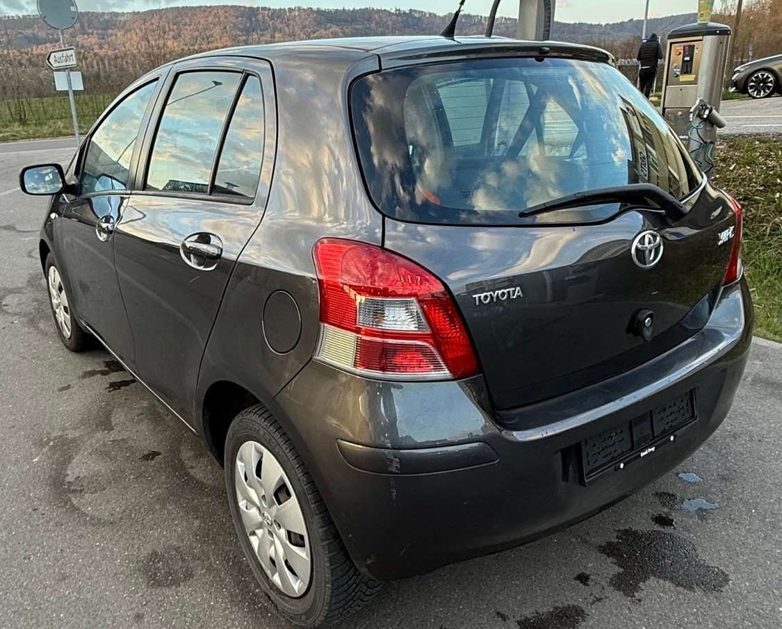 TOYOTA Yaris 1.33 Linea Sol-image-13