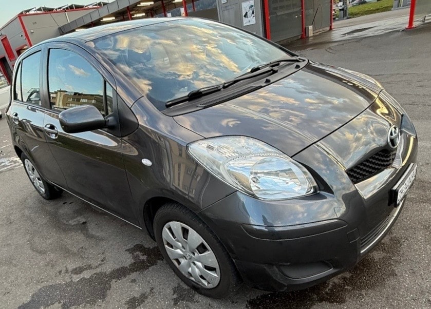 TOYOTA Yaris 1.33 Linea Sol-image-15
