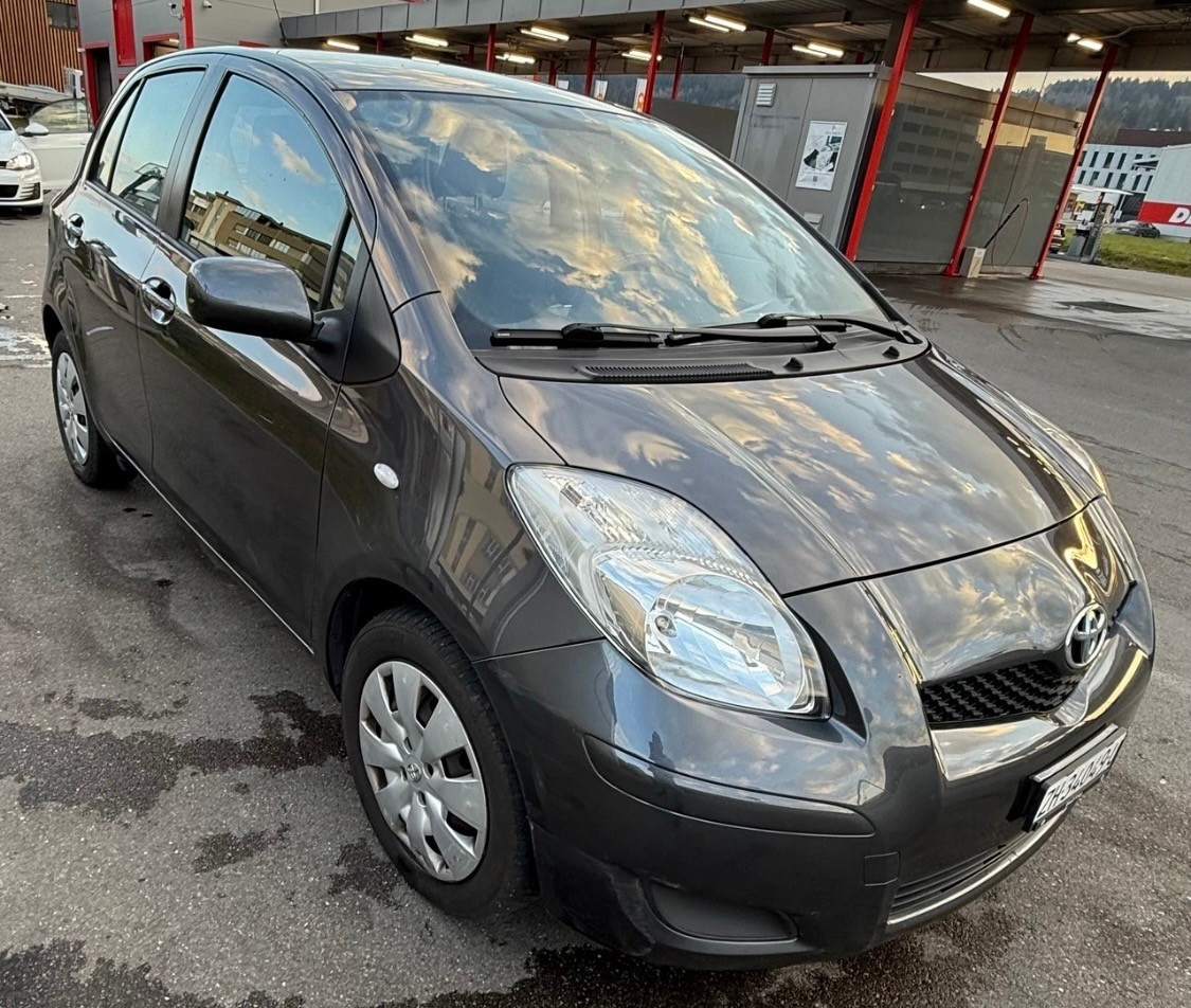 TOYOTA Yaris 1.33 Linea Sol-image-1