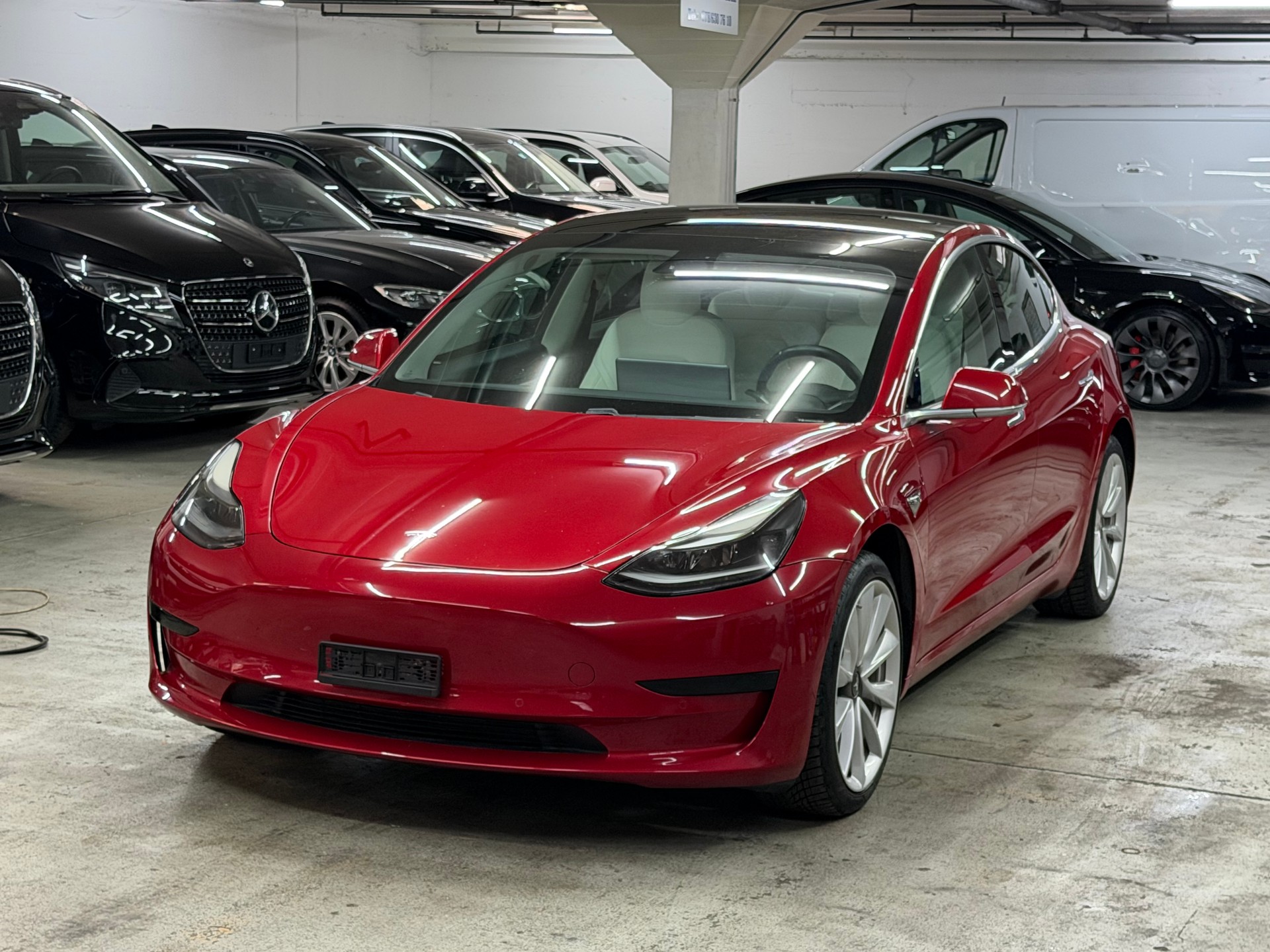 TESLA Model 3 Standard Range Plus-image-3