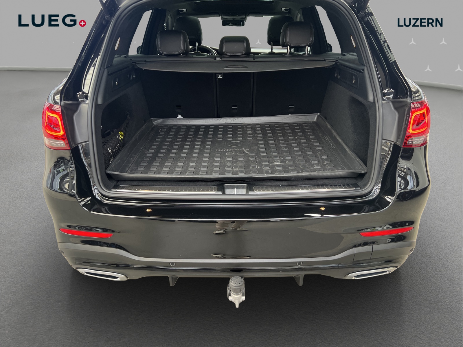 MERCEDES-BENZ GLC 200 AMG Line 4Matic 9G-Tronic-image-14