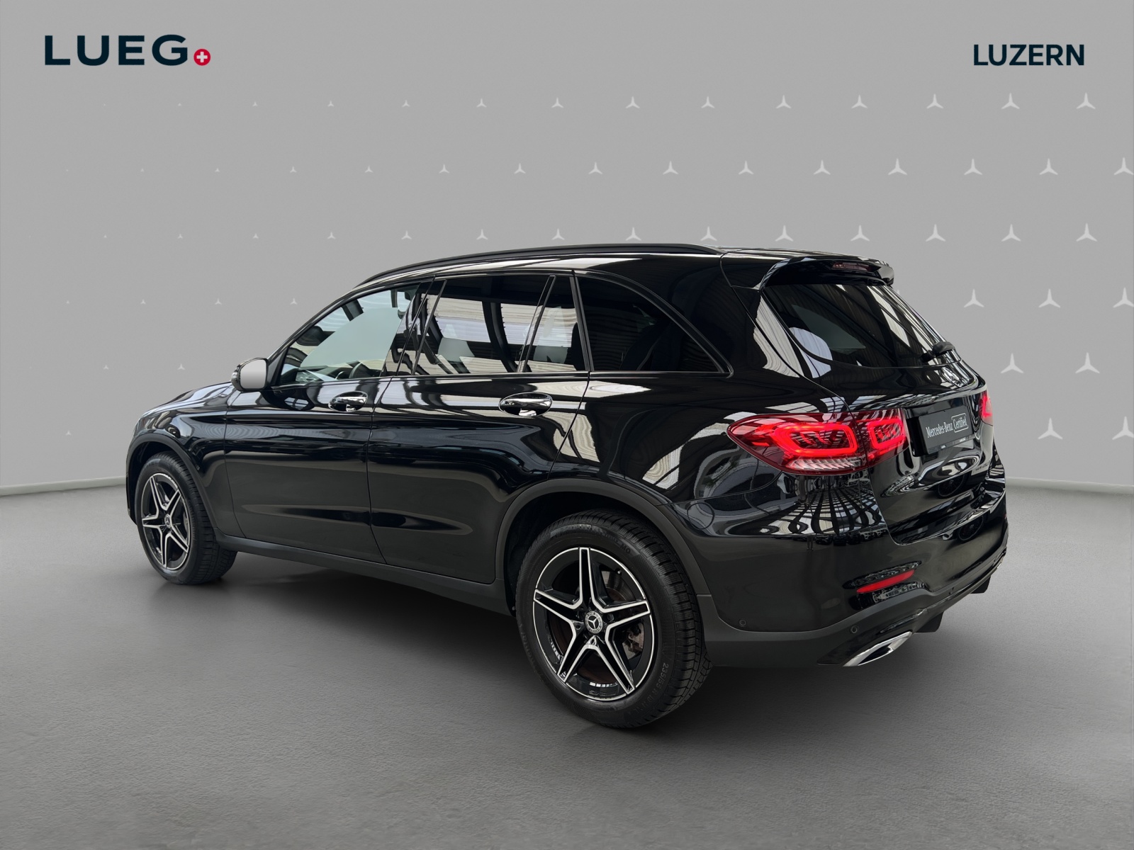 MERCEDES-BENZ GLC 200 AMG Line 4Matic 9G-Tronic-image-2