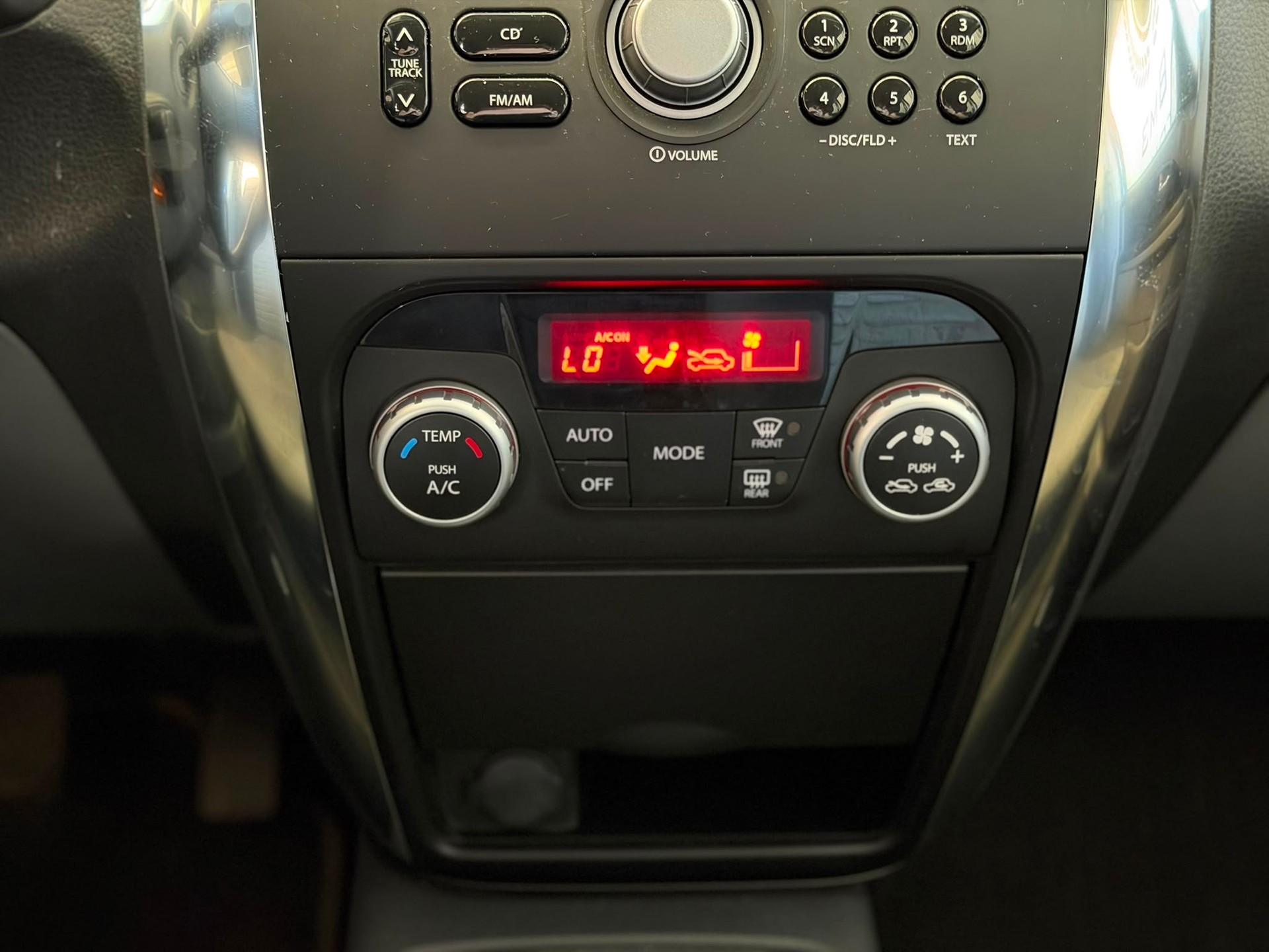 SUZUKI SX4 1.6 16V GL Top Barry 4WD-image-11