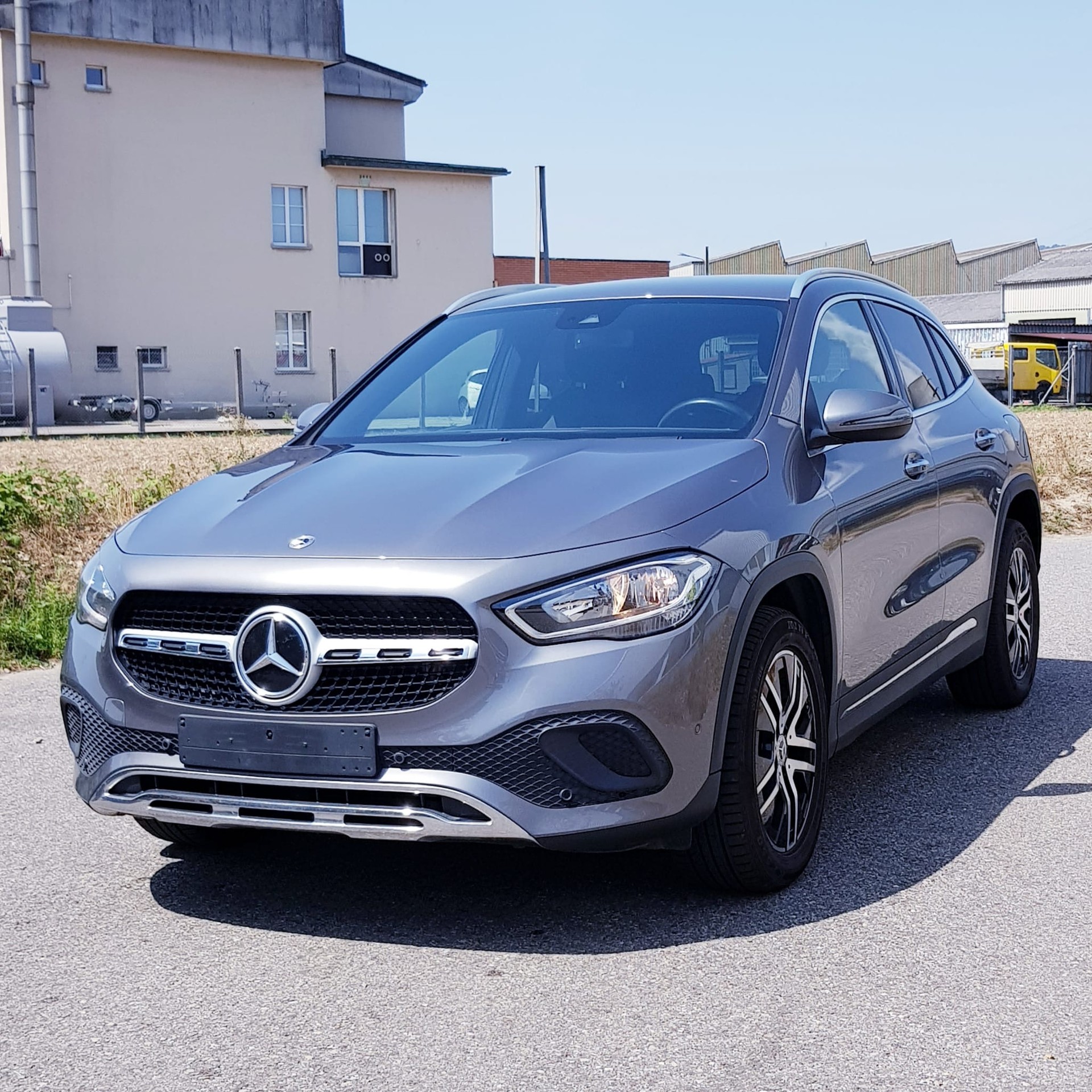 MERCEDES-BENZ GLA 220 d 4 MATIC Leasing Finanzierung-image-1
