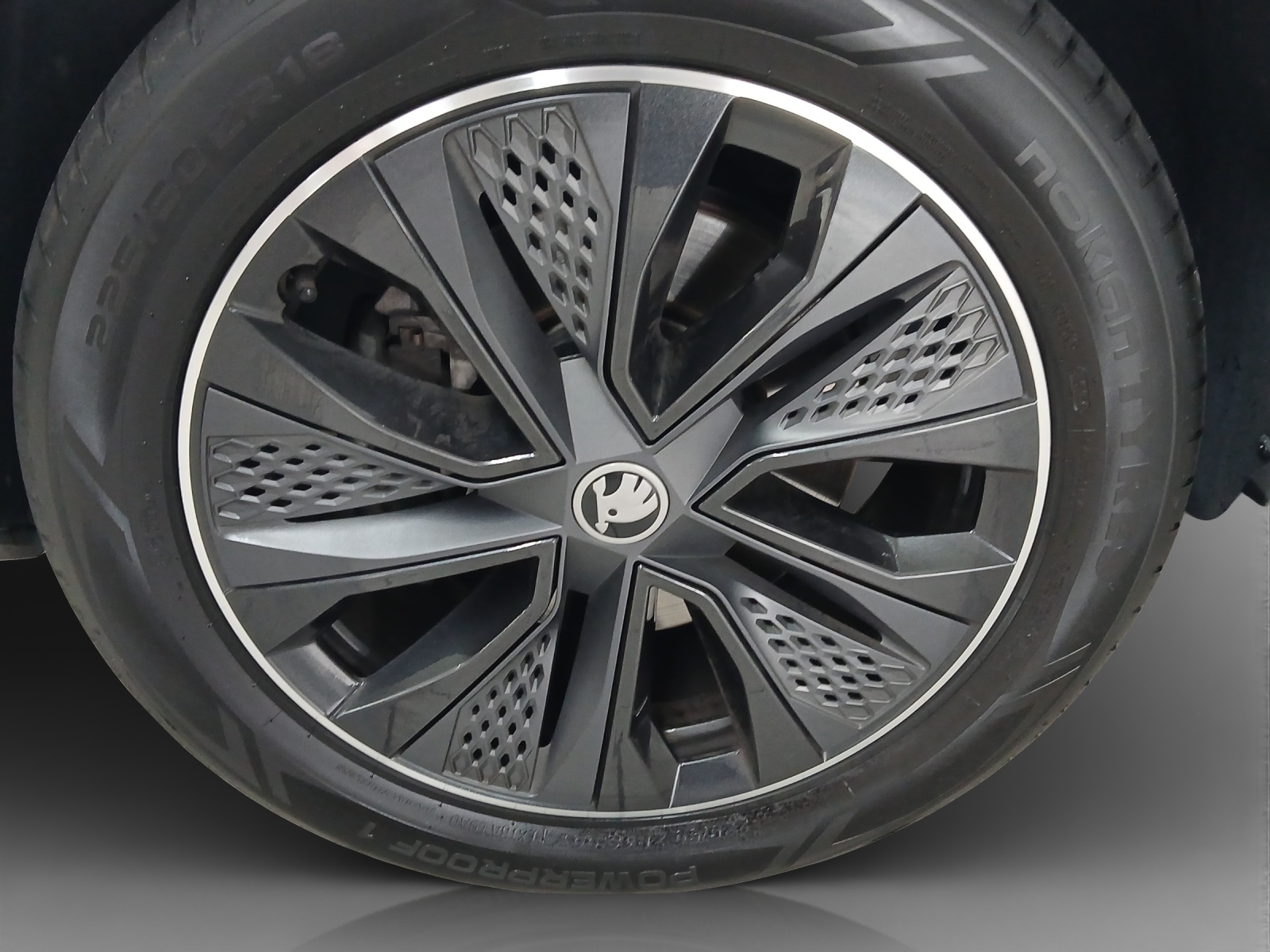 SKODA Karoq 2.0 TSI SportLine 4x4 DSG-image-13