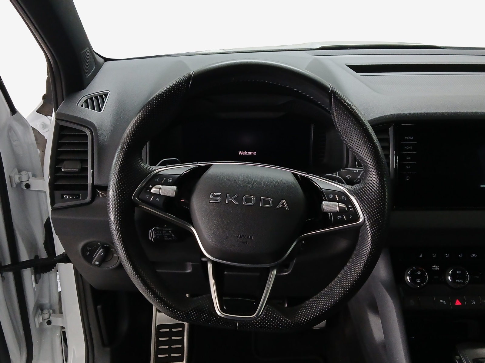 SKODA Karoq 2.0 TSI SportLine 4x4 DSG-image-9