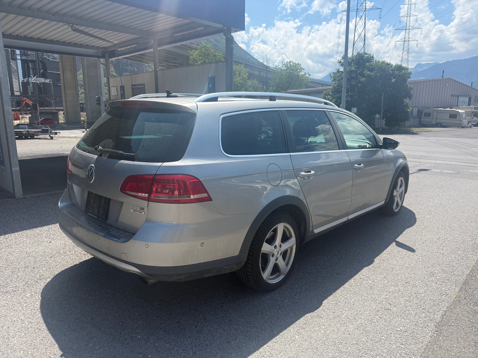 VW Passat Alltrack 2.0 TSI 4Motion DSG-image-2