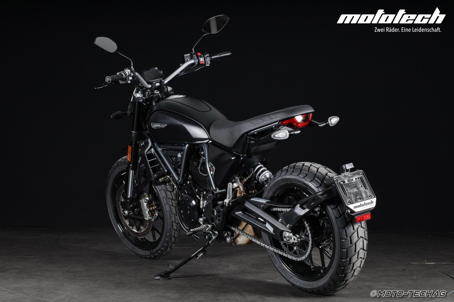 DUCATI Scrambler 803 Icon Dark (35/53kW)-showroom-element-3