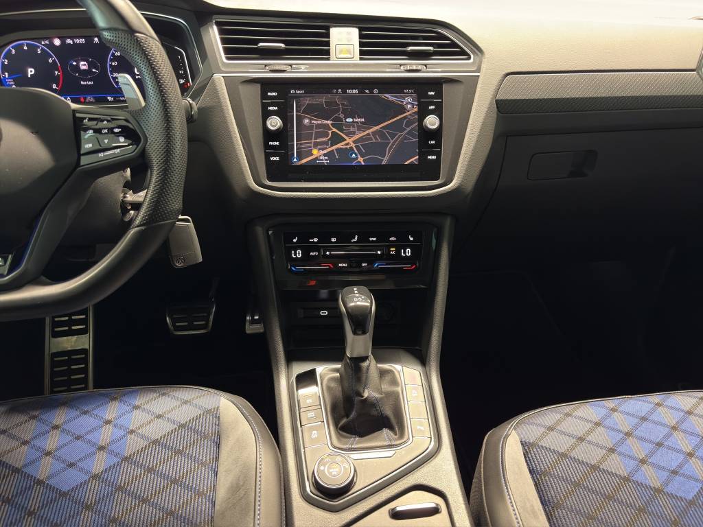 VW Tiguan 2.0TSI R 4Motion DSG-image-6