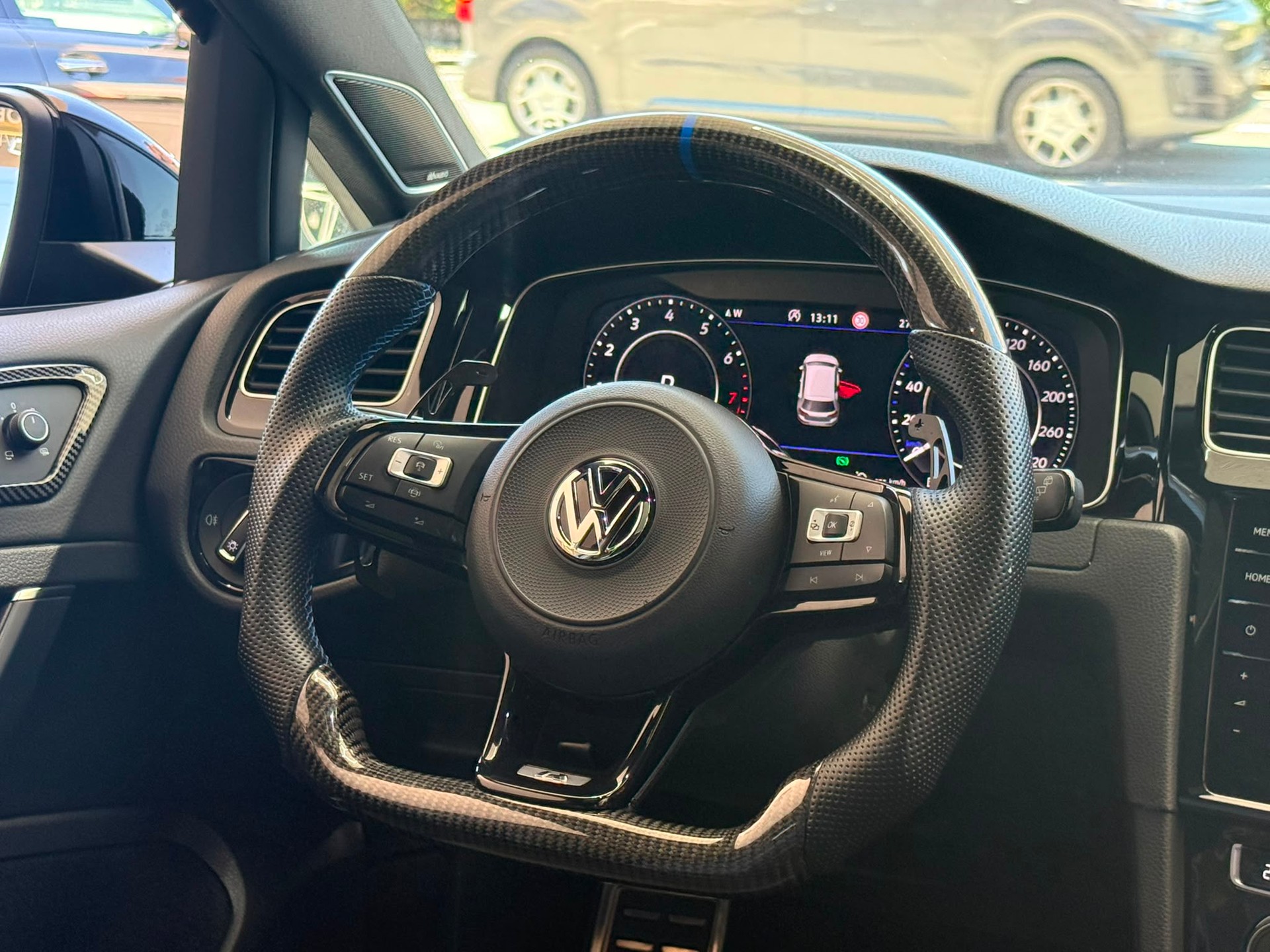 VW Golf 2.0 TSI R *Akrapovic* *Rear View* *ACC* 4Motion DSG-image-26