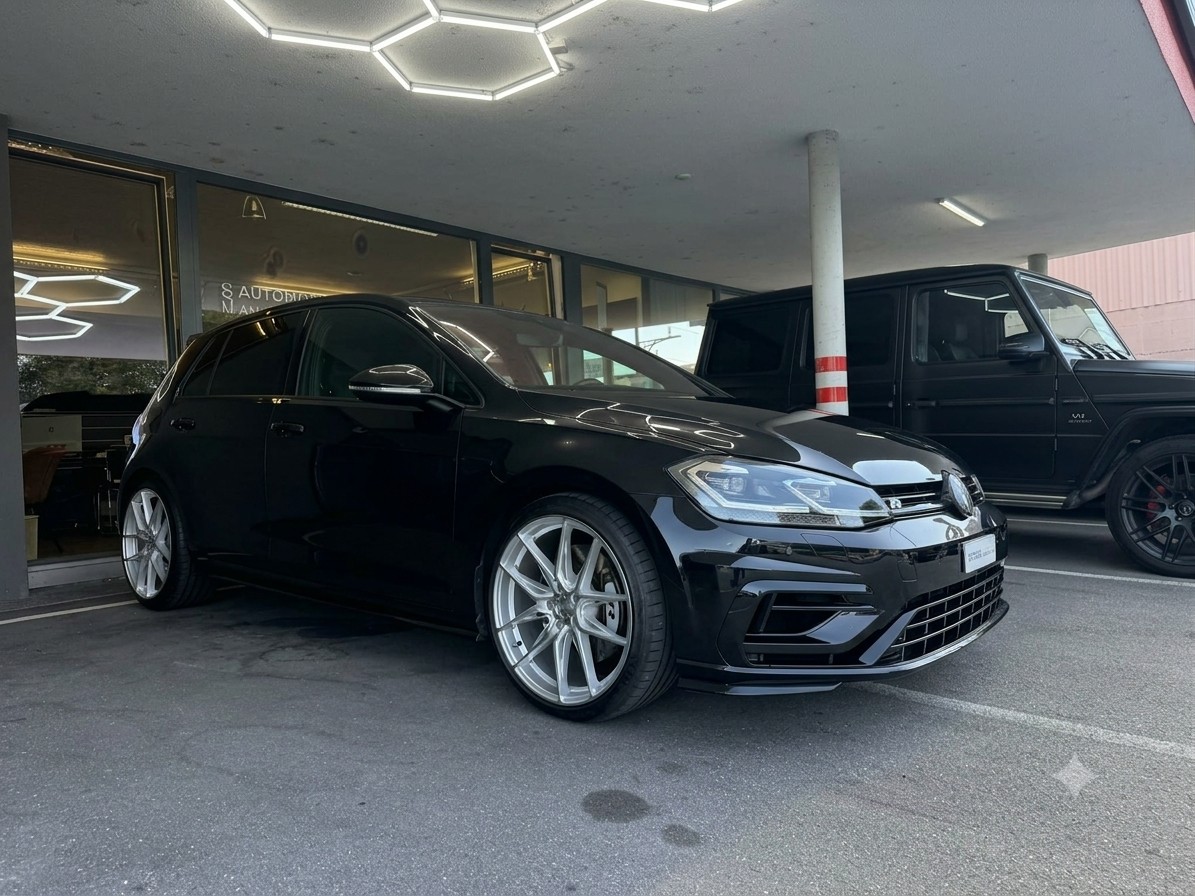 VW Golf 2.0 TSI R *Akrapovic* *Rear View* *ACC* 4Motion DSG-image-2