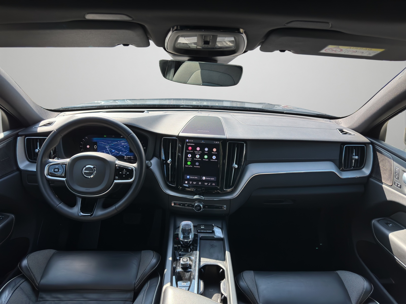 VOLVO XC60 2.0 T6 TE Ultimate Dark eAWD-image-10