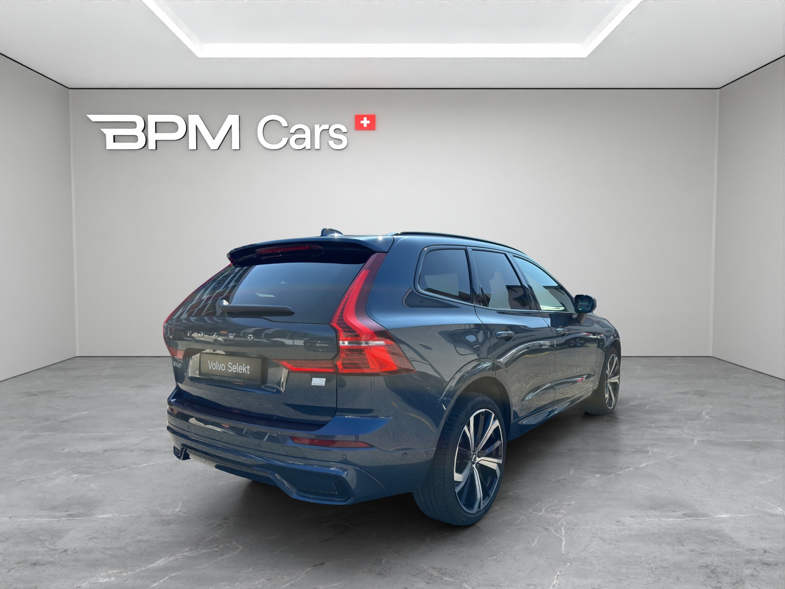 VOLVO XC60 2.0 T6 TE Ultimate Dark eAWD-showroom-element-3