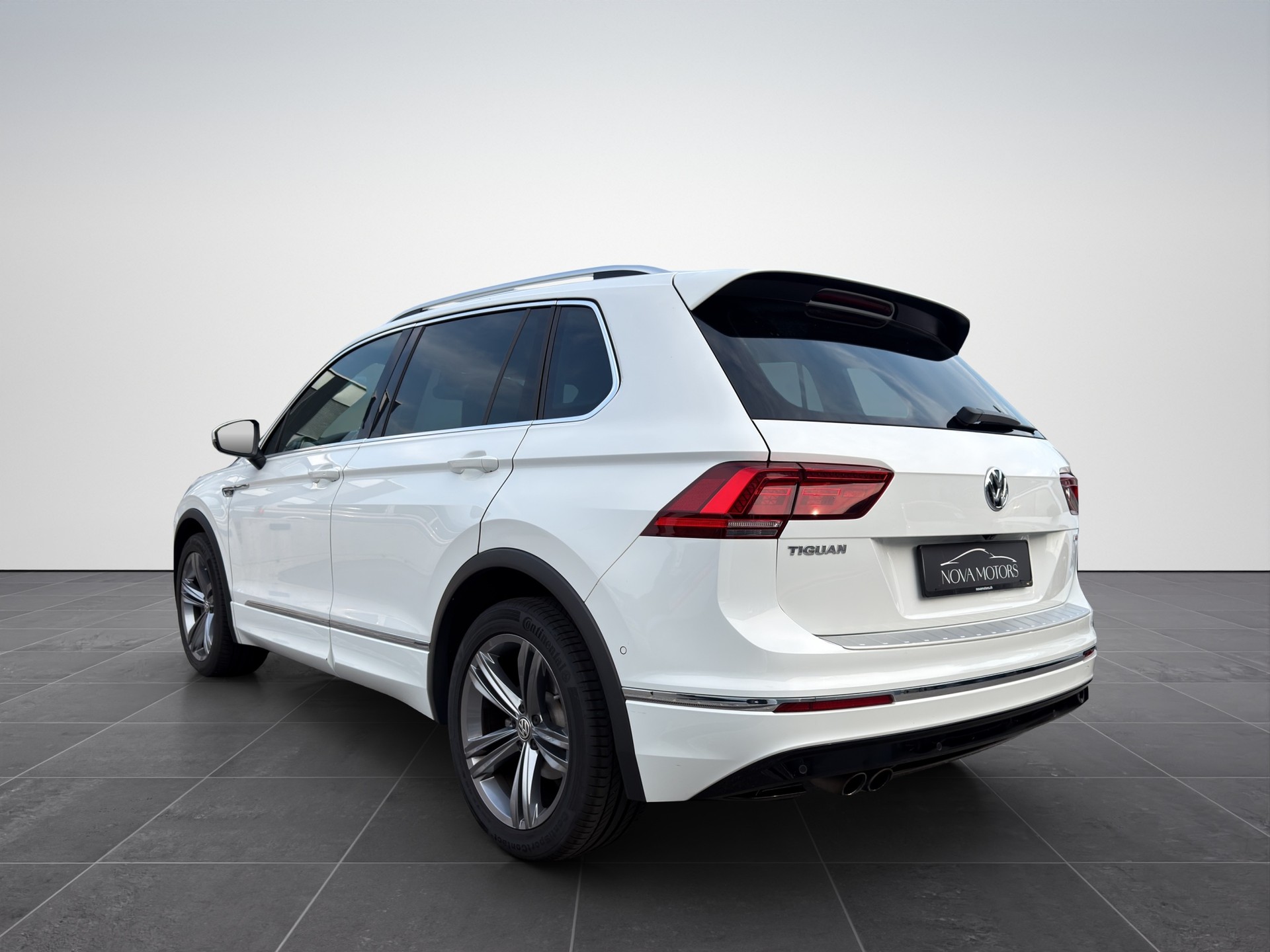 VW Tiguan 2.0TSI Highline 4Motion DSG-image-3