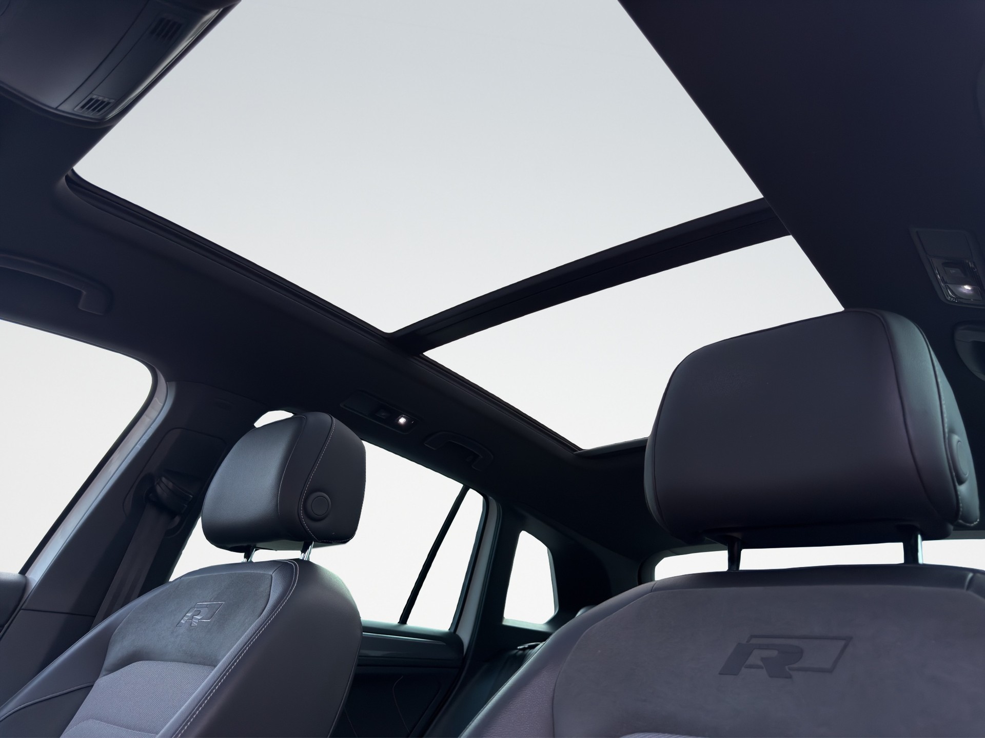 VW Tiguan 2.0TSI Highline 4Motion DSG-image-12