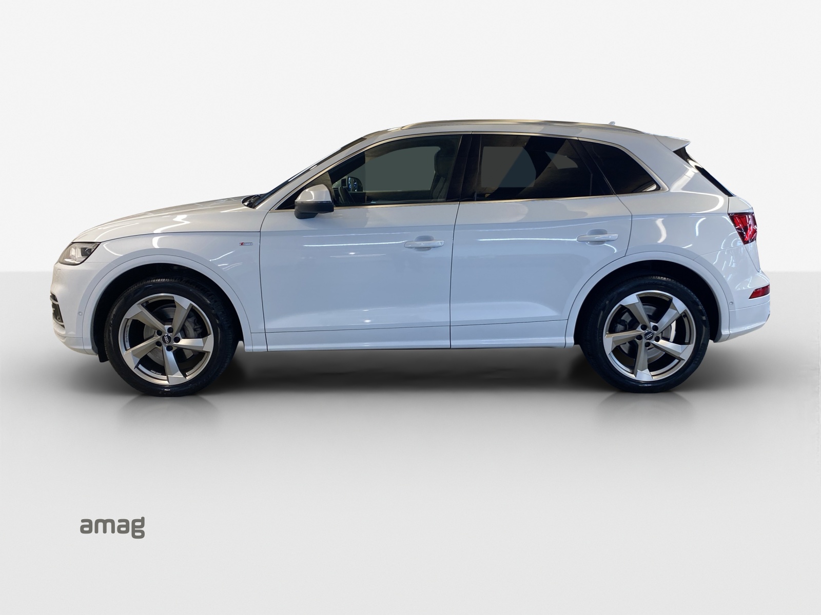 AUDI Q5 40 TDI sport quattro S-tronic-image-1