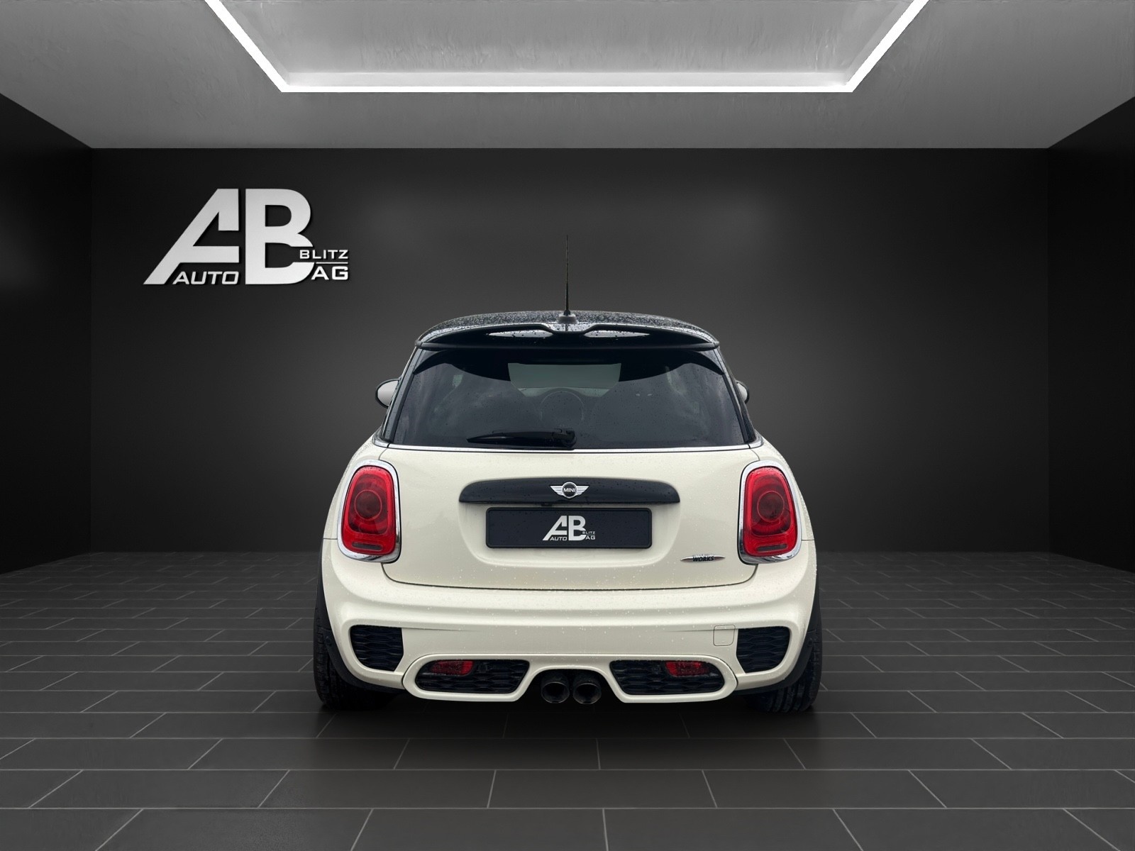MINI Cooper John Cooper Works Steptronic mit 231 PS-image-3