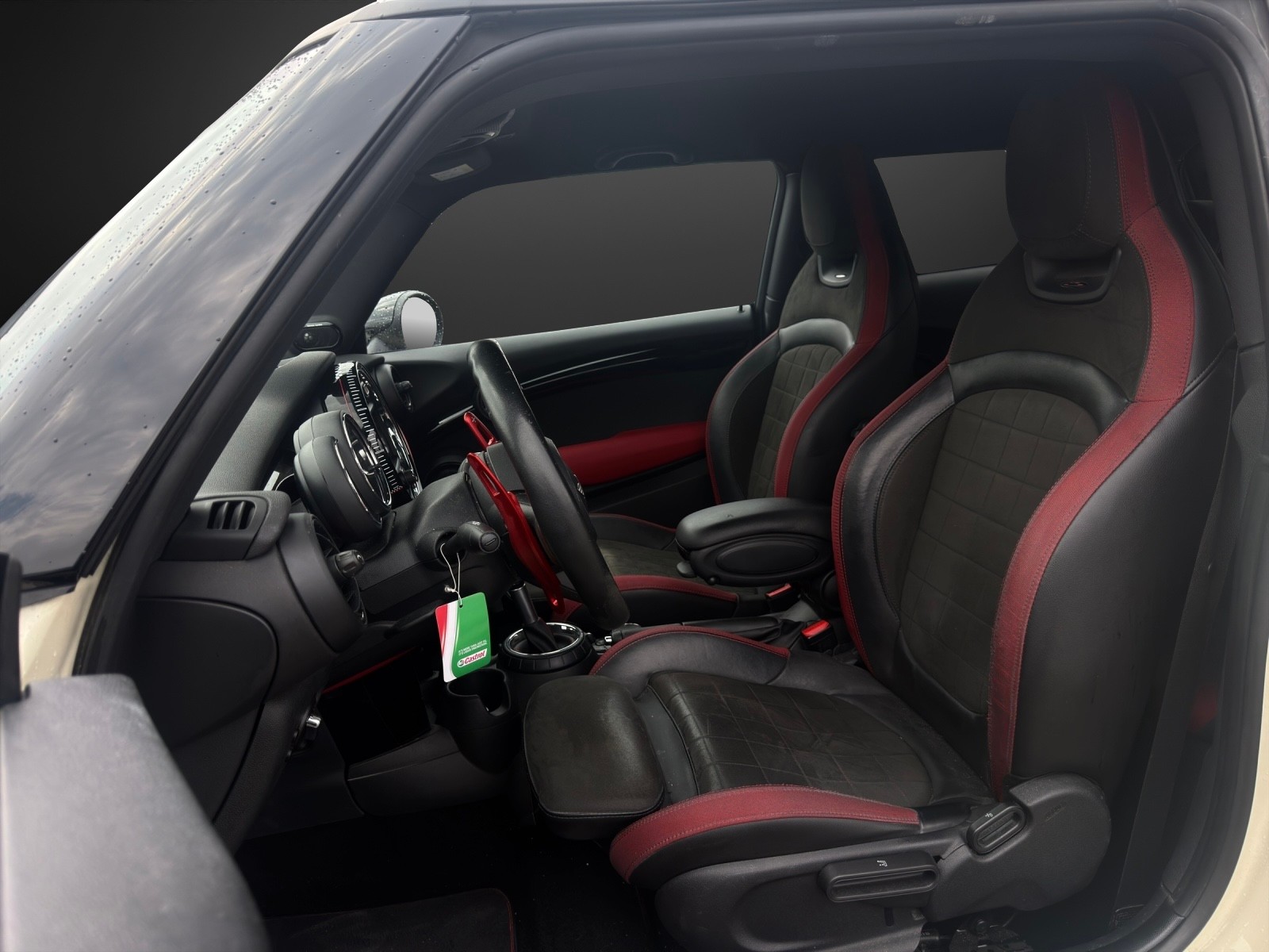 MINI Cooper John Cooper Works Steptronic mit 231 PS-image-6