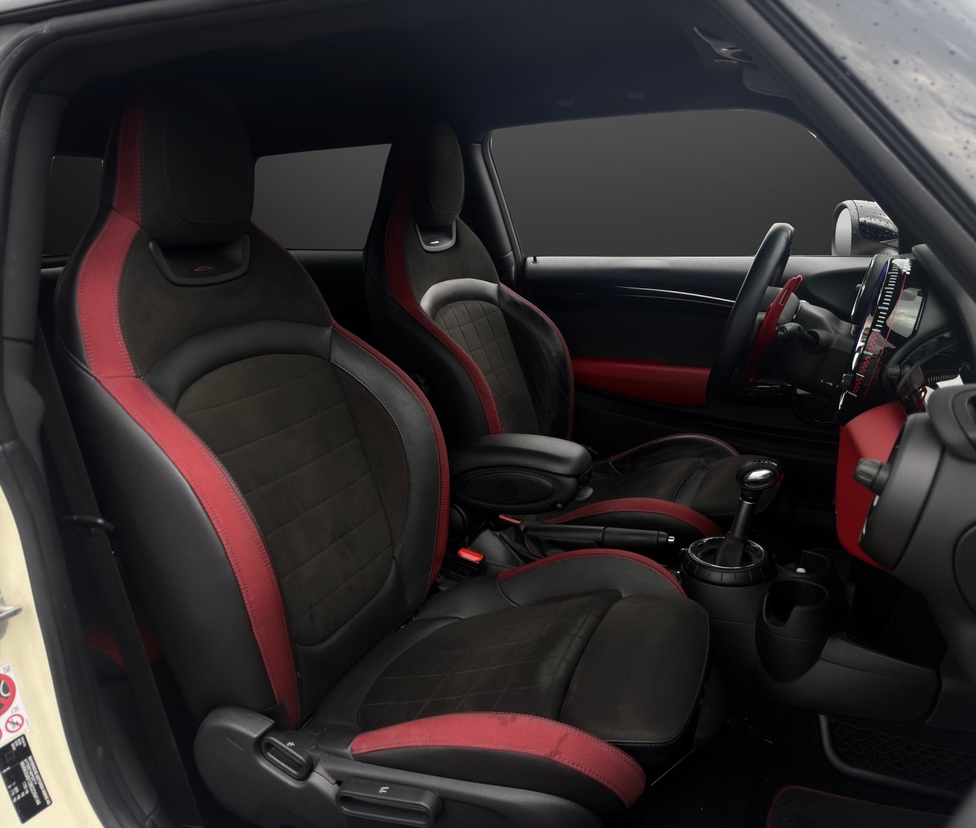 MINI Cooper John Cooper Works Steptronic mit 231 PS-image-8
