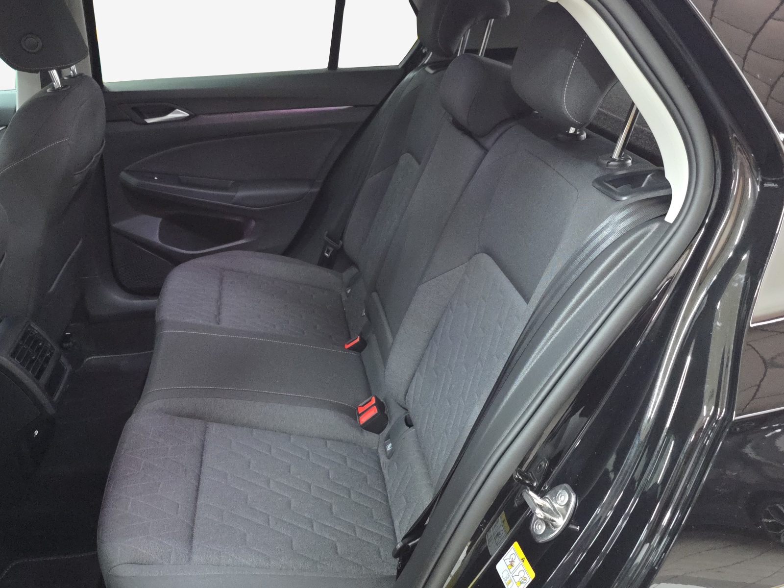 VW Golf 1.5 e TSI mHEV United DSG-image-11