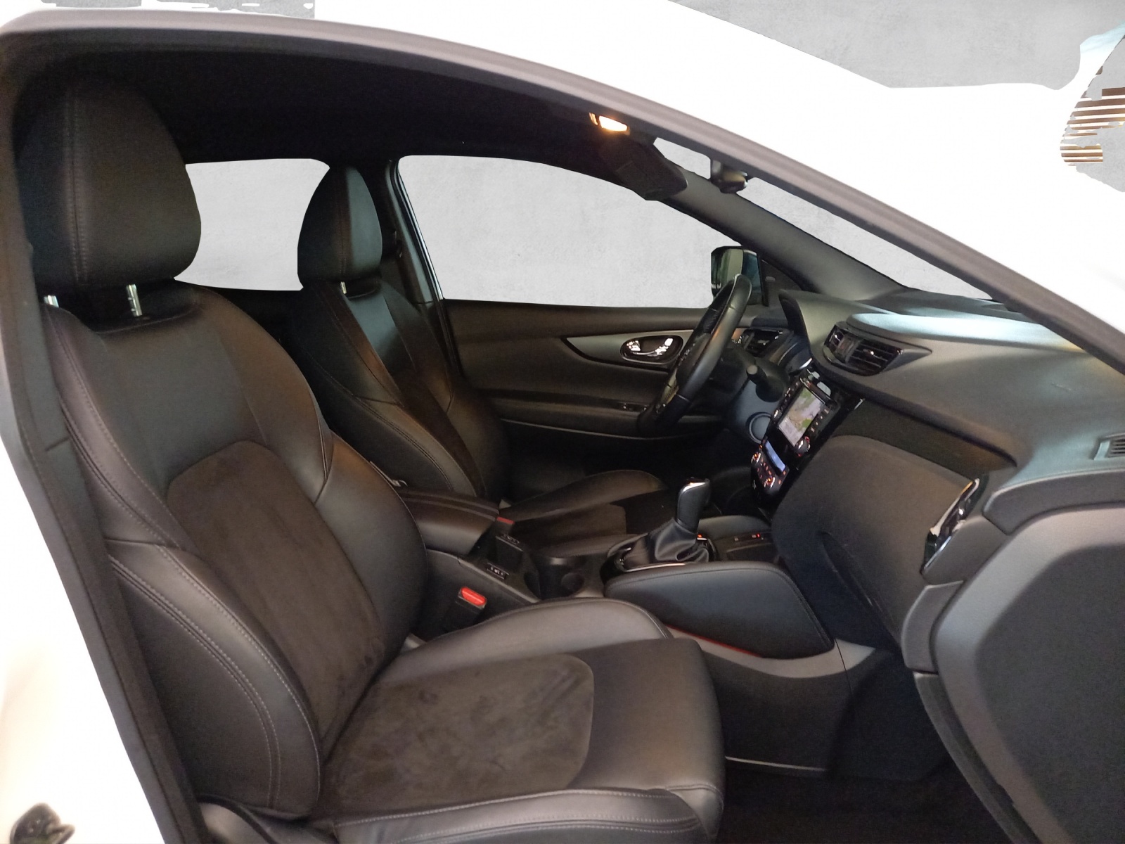NISSAN Qashqai 1.3 DIG-T 160 N-Tec-image-11