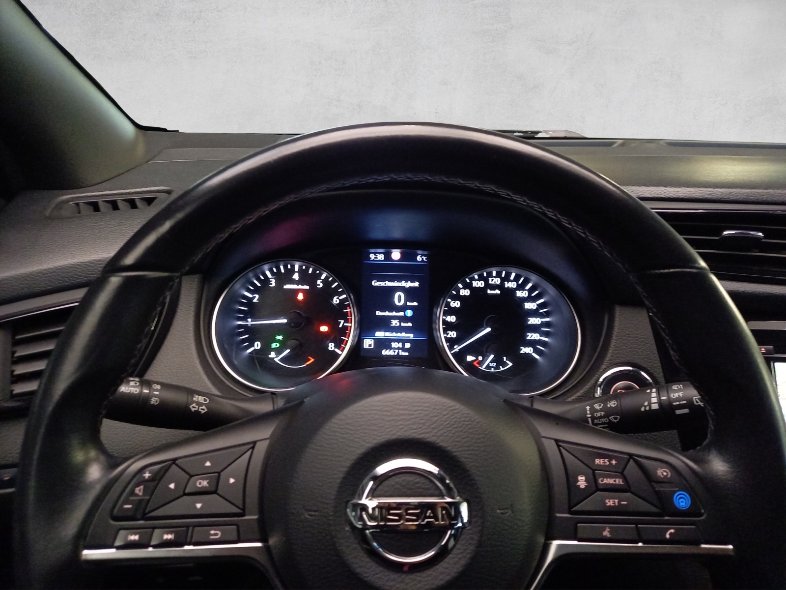 NISSAN Qashqai 1.3 DIG-T 160 N-Tec-image-9