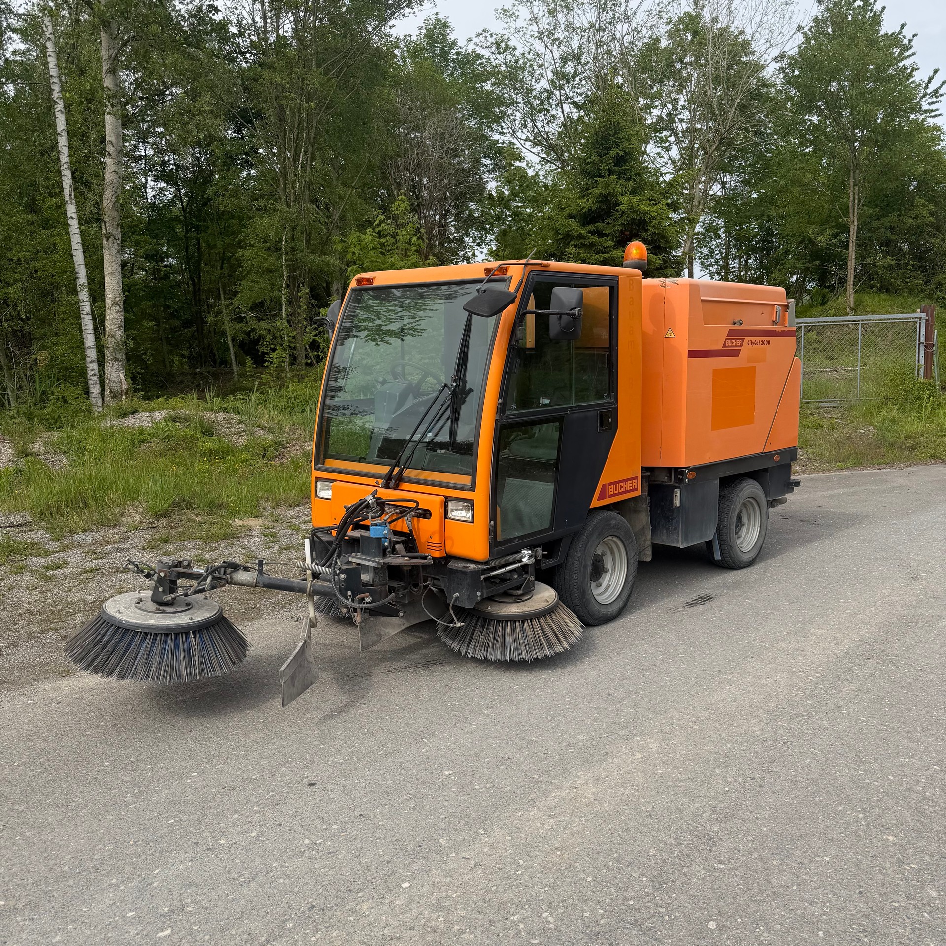BUCHER City Cat 2000 E2-image-1