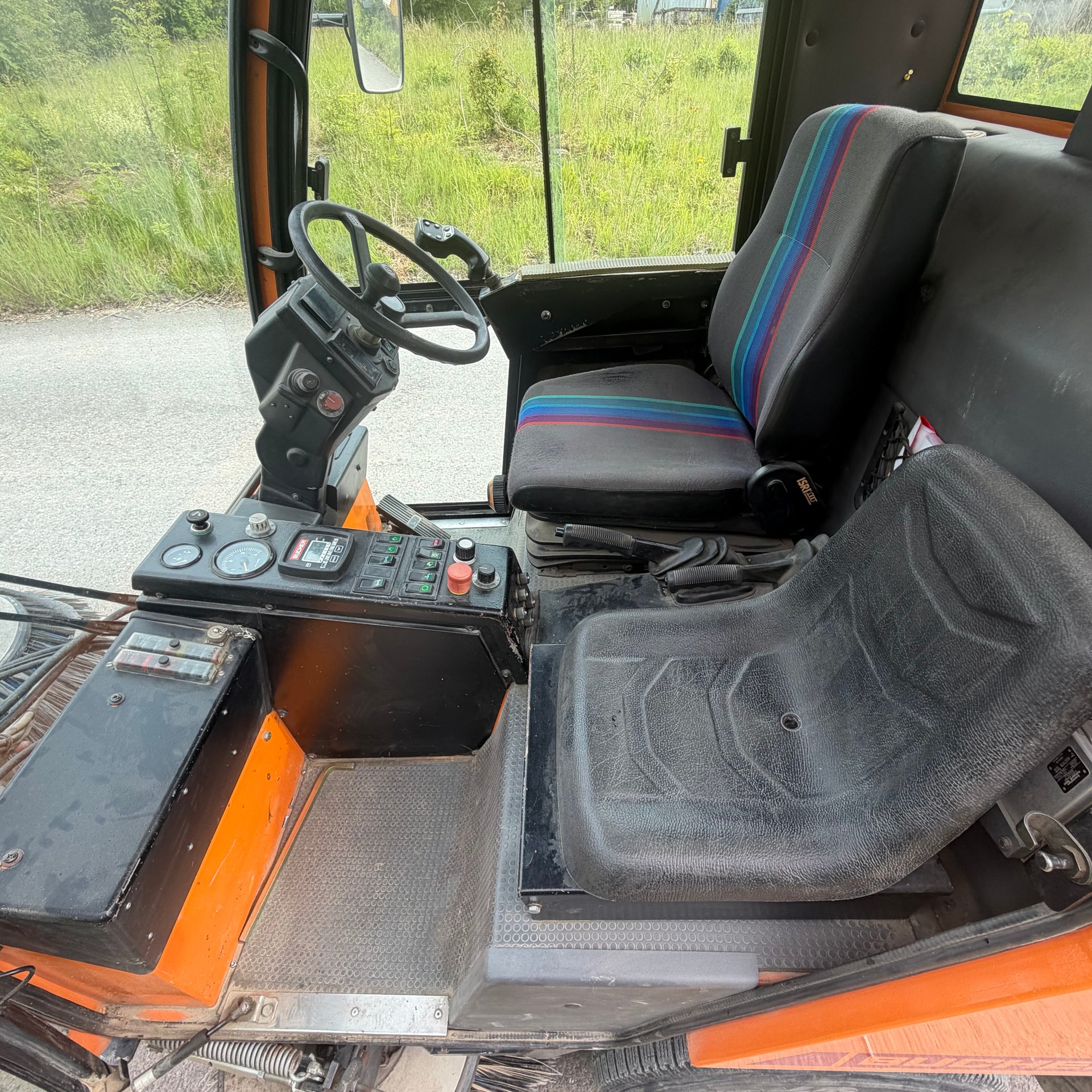BUCHER City Cat 2000 E2-image-11