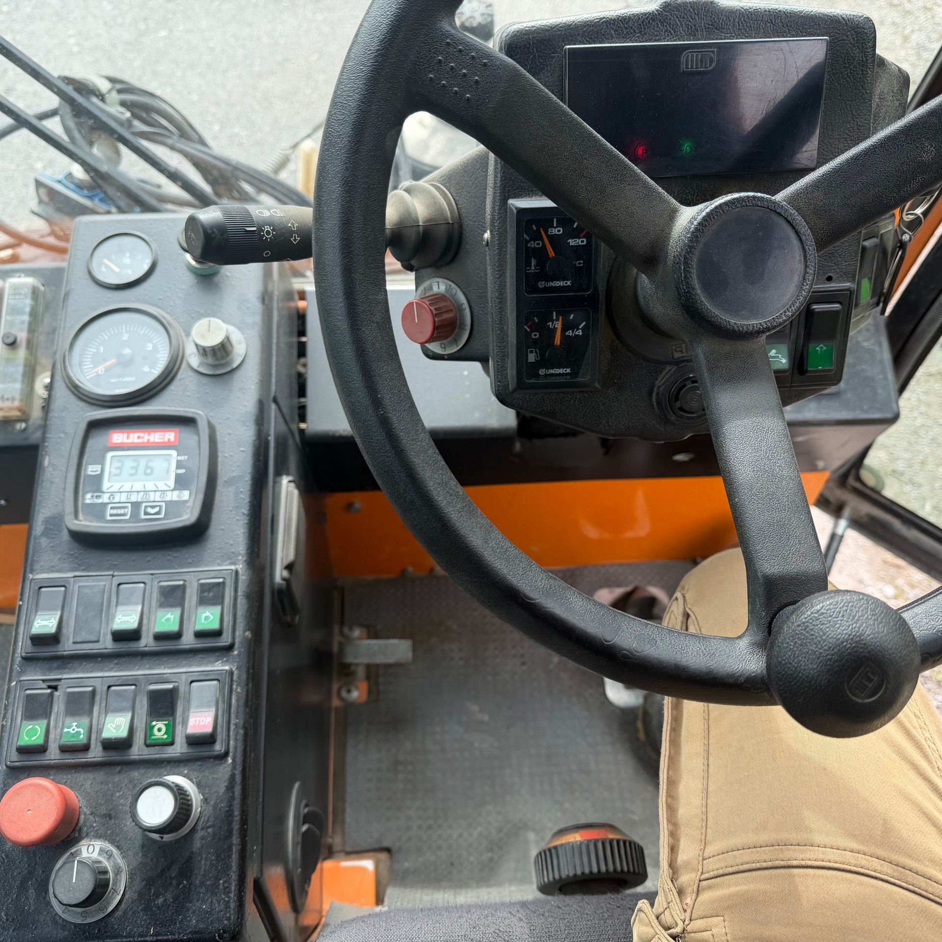 BUCHER City Cat 2000 E2-image-13