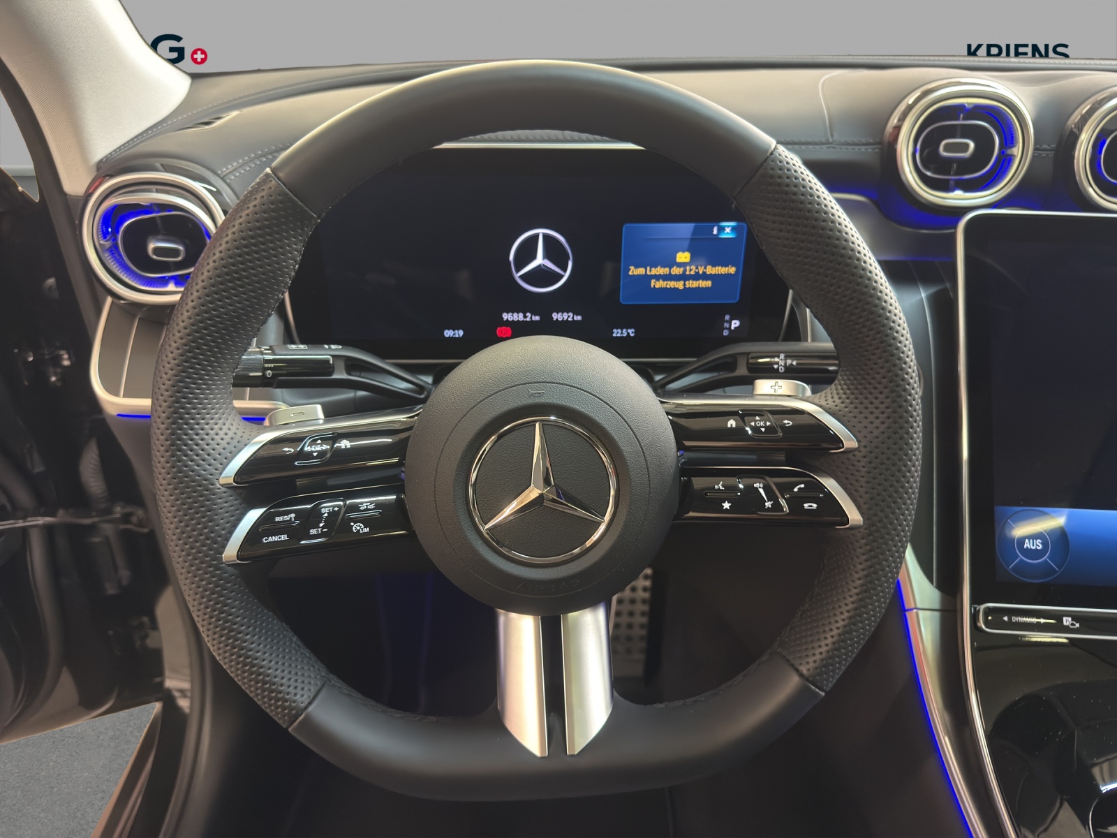 MERCEDES-BENZ GLC 300 4M - Coupé - AMG / DISTRONIC / 360 Grad Kamera / DIGITAL Light-image-9