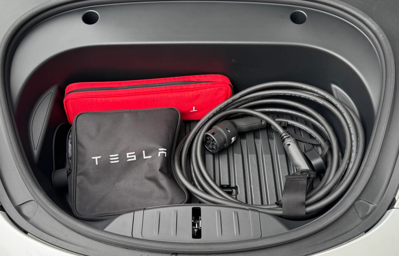 TESLA Model 3 Performance Dual Motor AWD-image-17