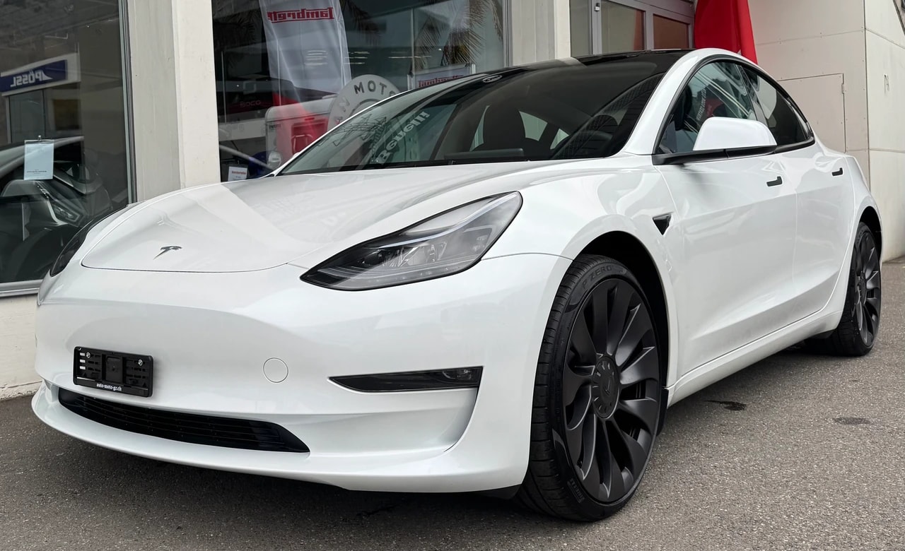 TESLA Model 3 Performance Dual Motor AWD-image-5