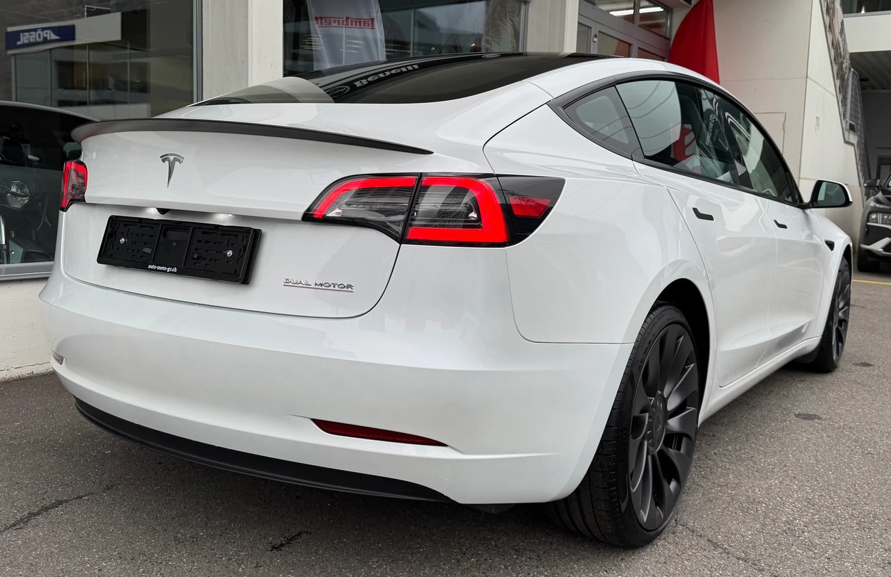 TESLA Model 3 Performance Dual Motor AWD-image-4