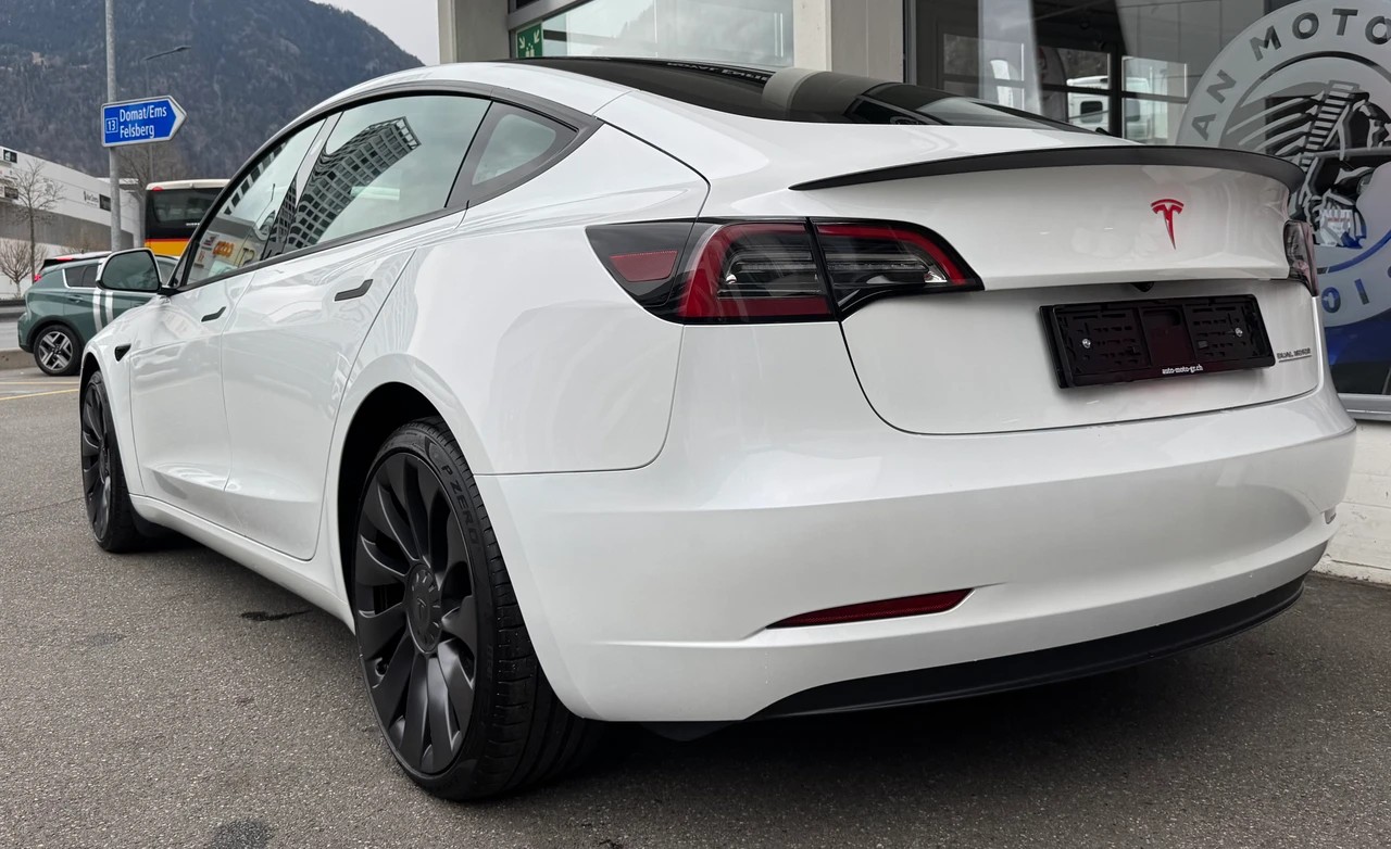 TESLA Model 3 Performance Dual Motor AWD-image-3