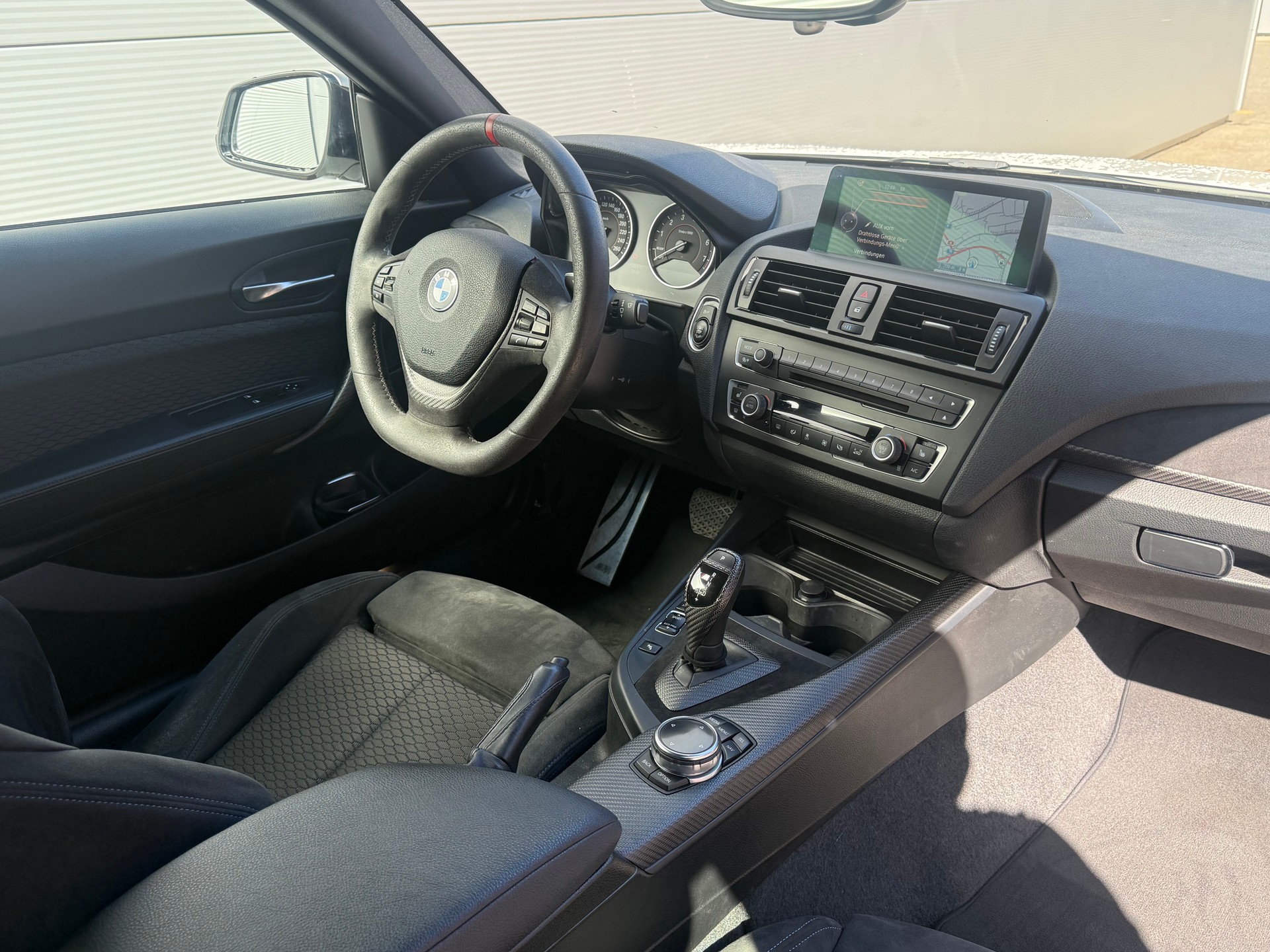 BMW M135i xDrive Steptronic-image-5