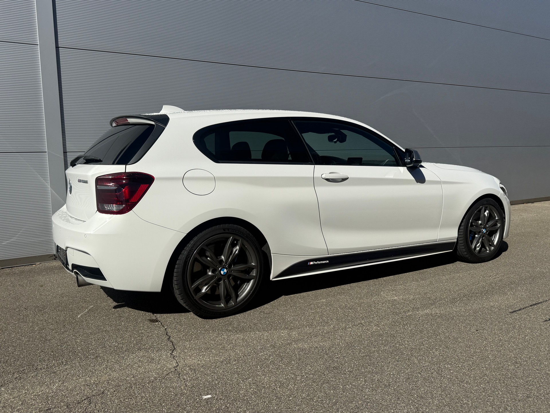 BMW M135i xDrive Steptronic-image-2